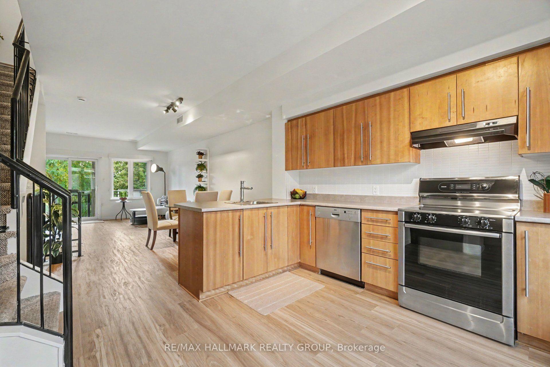 Photo 9 of Unit 4, 795 Montreal Road, Ottawa, CFB Rockcliffe and Area — HOMEH