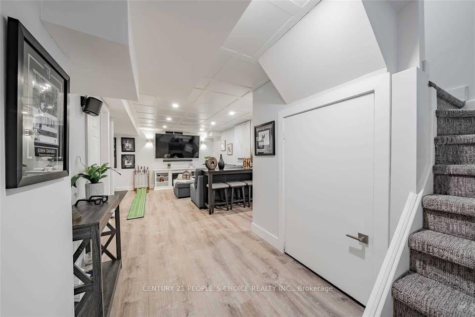 Photo 15 of 40 Cranborne Crescent, Whitby, Brooklin — HOMEH