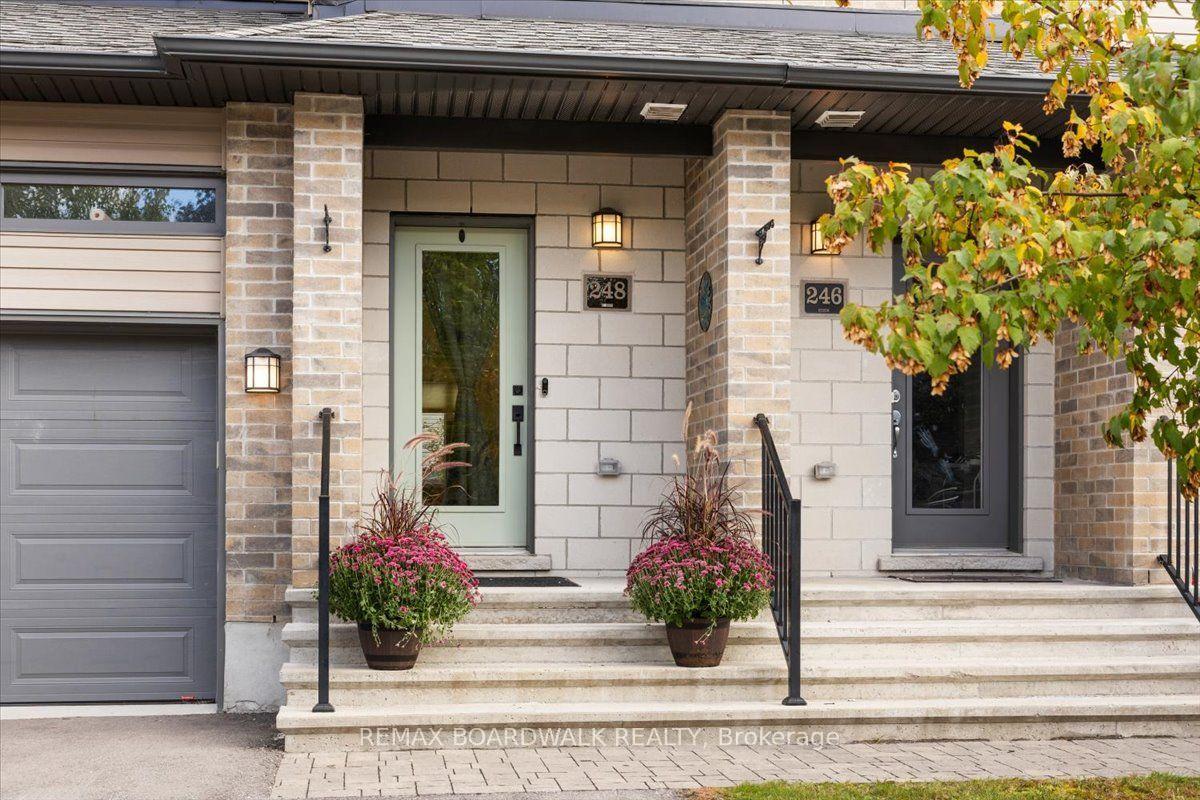 Photo 2 of 248 Munro Street, Carleton Place, Carleton Place — HOMEH