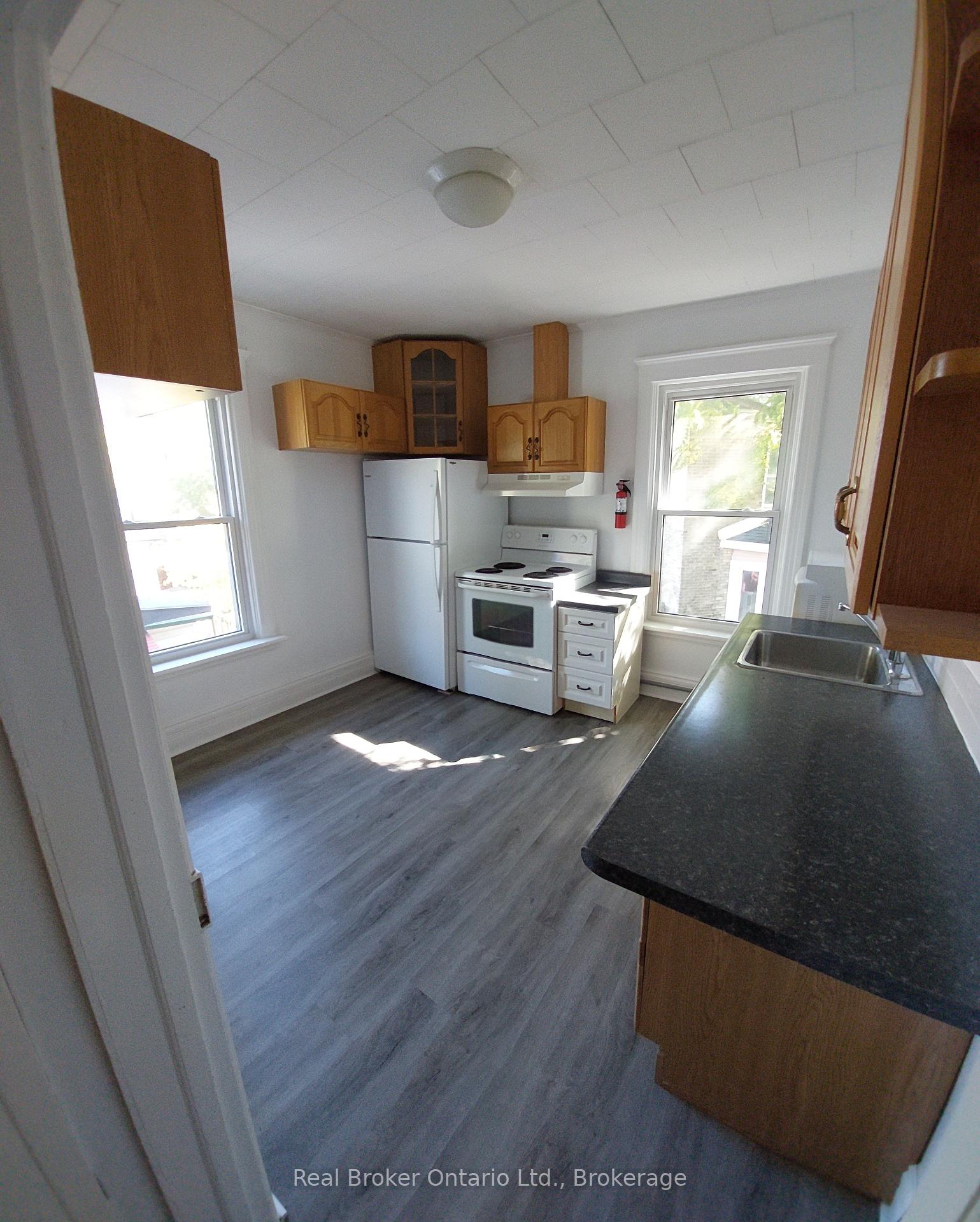 Photo 48 of 4 Cambria Street, Stratford — HOMEH
