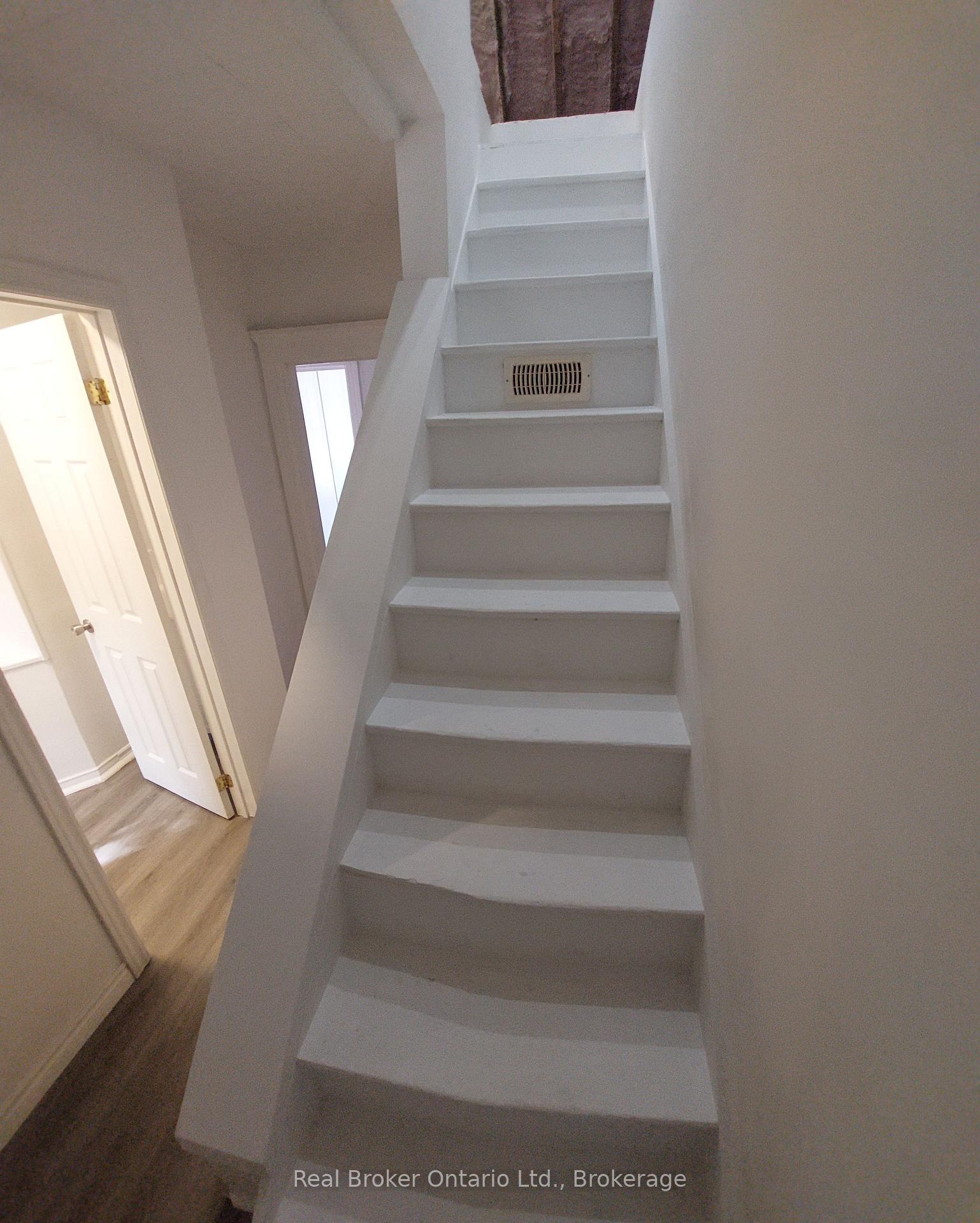Photo 74 of 4 Cambria Street, Stratford — HOMEH