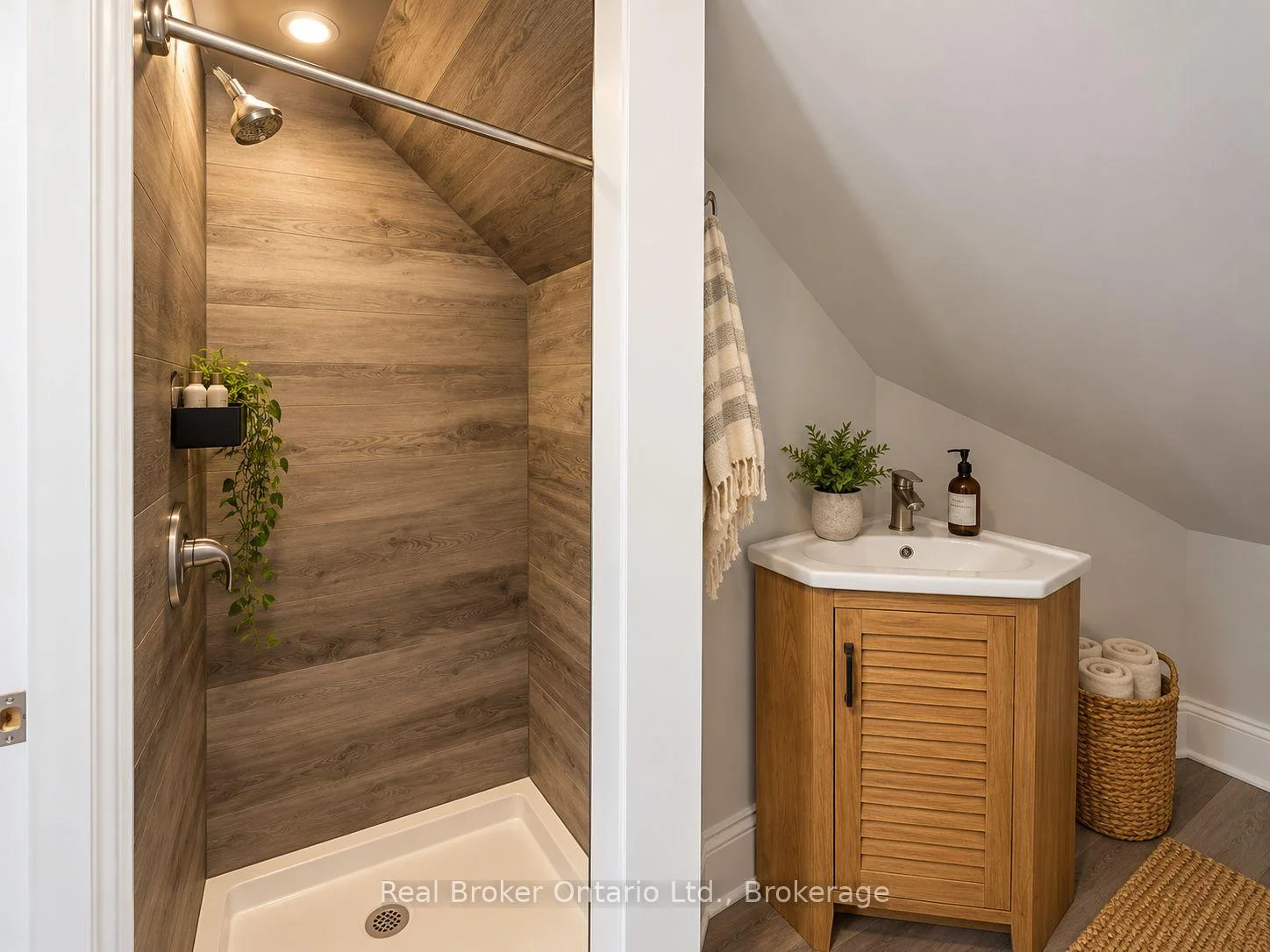 Photo 63 of 4 Cambria Street, Stratford — HOMEH