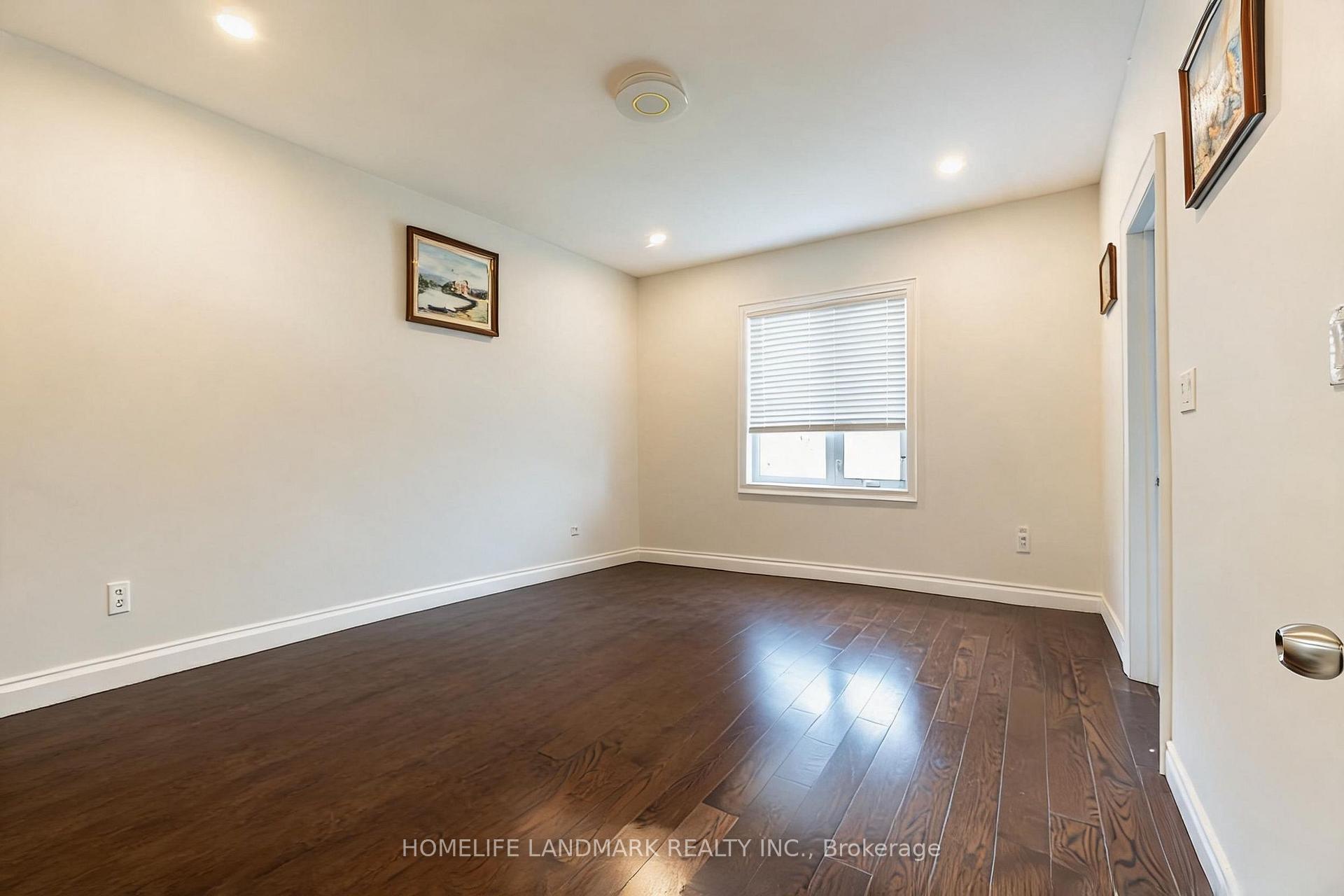 Photo 16 of 19 Balaclava Drive, Scarborough, Dorset Park — HOMEH