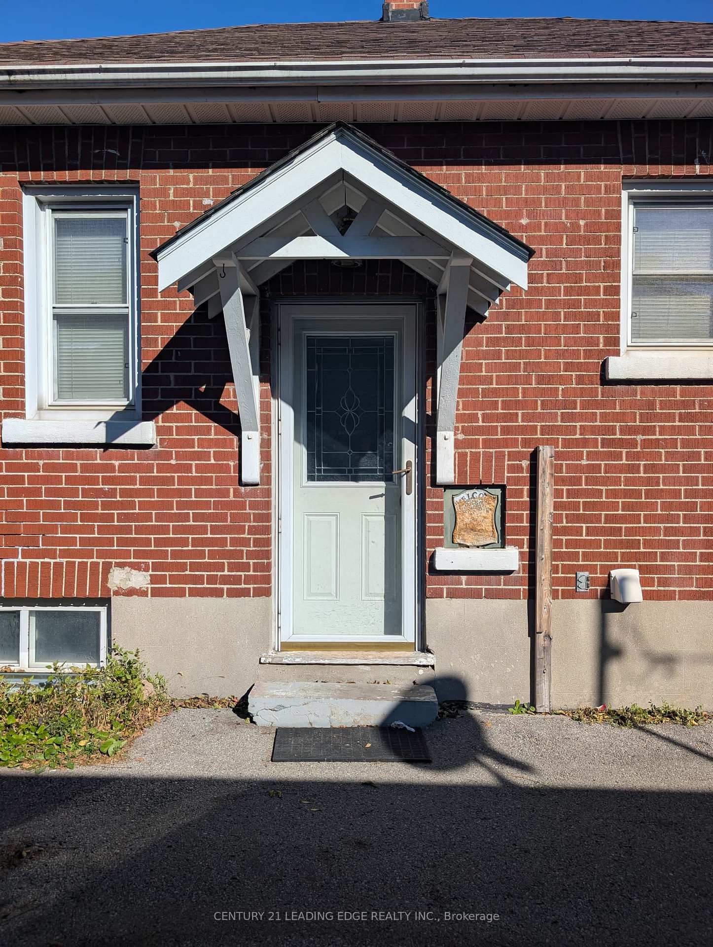 Photo 2 of 312 Eulalie Avenue, Oshawa, Central — HOMEH
