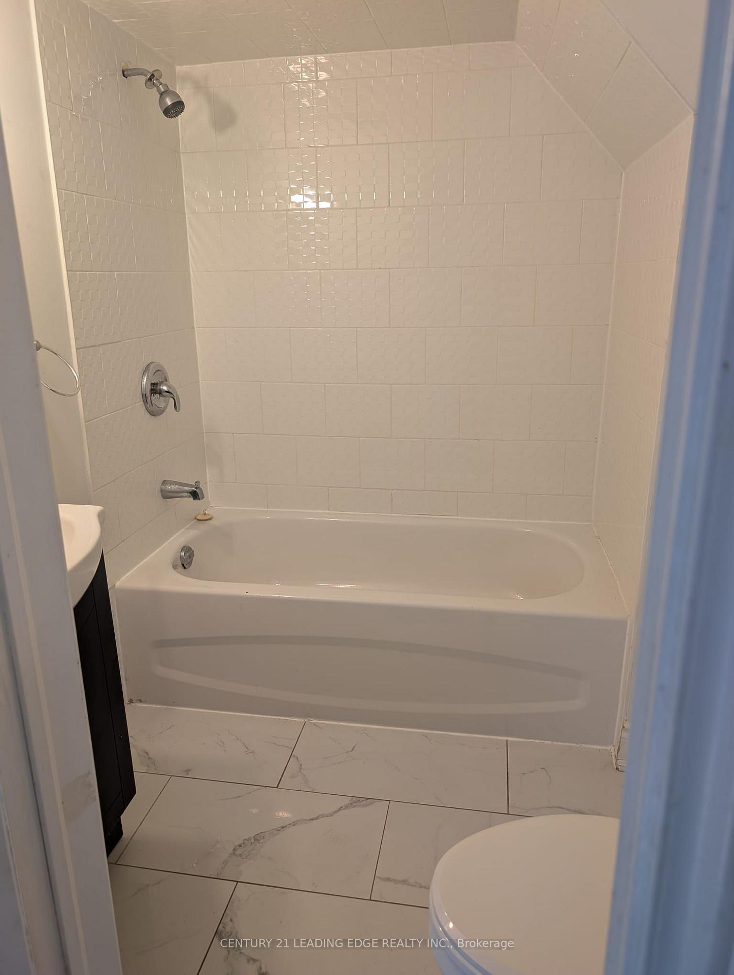 Photo 10 of 312 Eulalie Avenue, Oshawa, Central — HOMEH