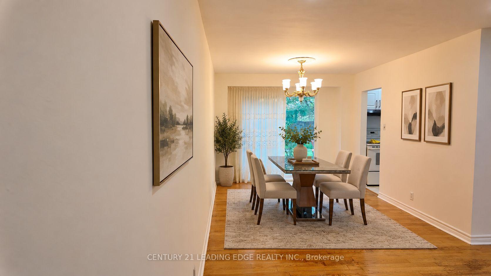 Photo 19 of 39 Waddington Crescent, North York, Don Valley Village — HOMEH