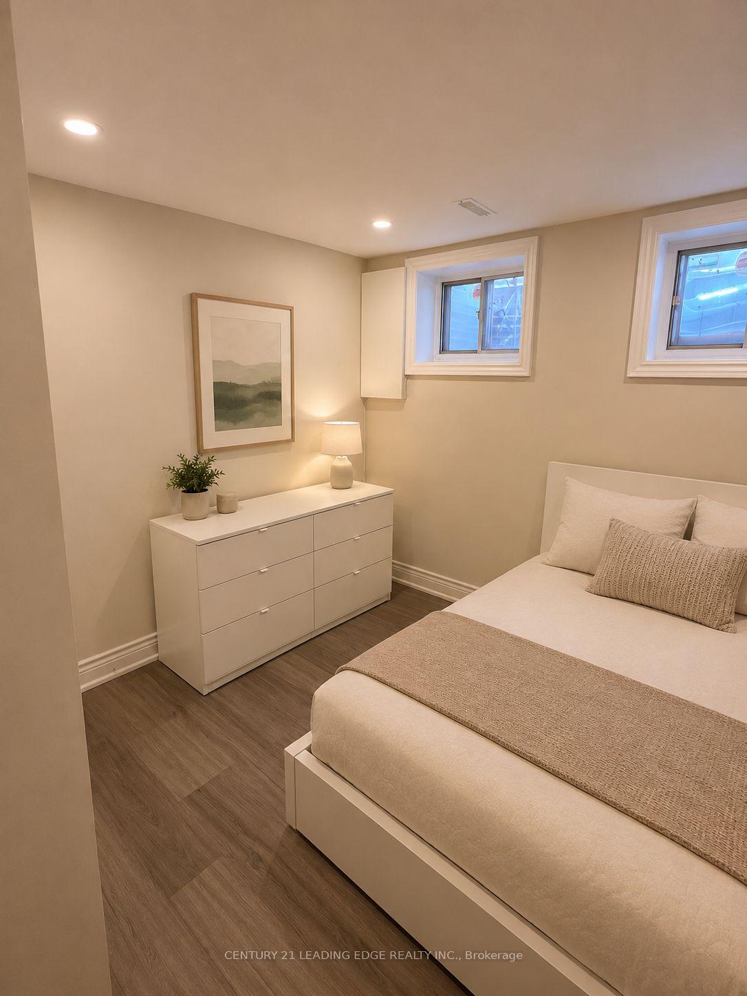 Photo 34 of 39 Waddington Crescent, North York, Don Valley Village — HOMEH