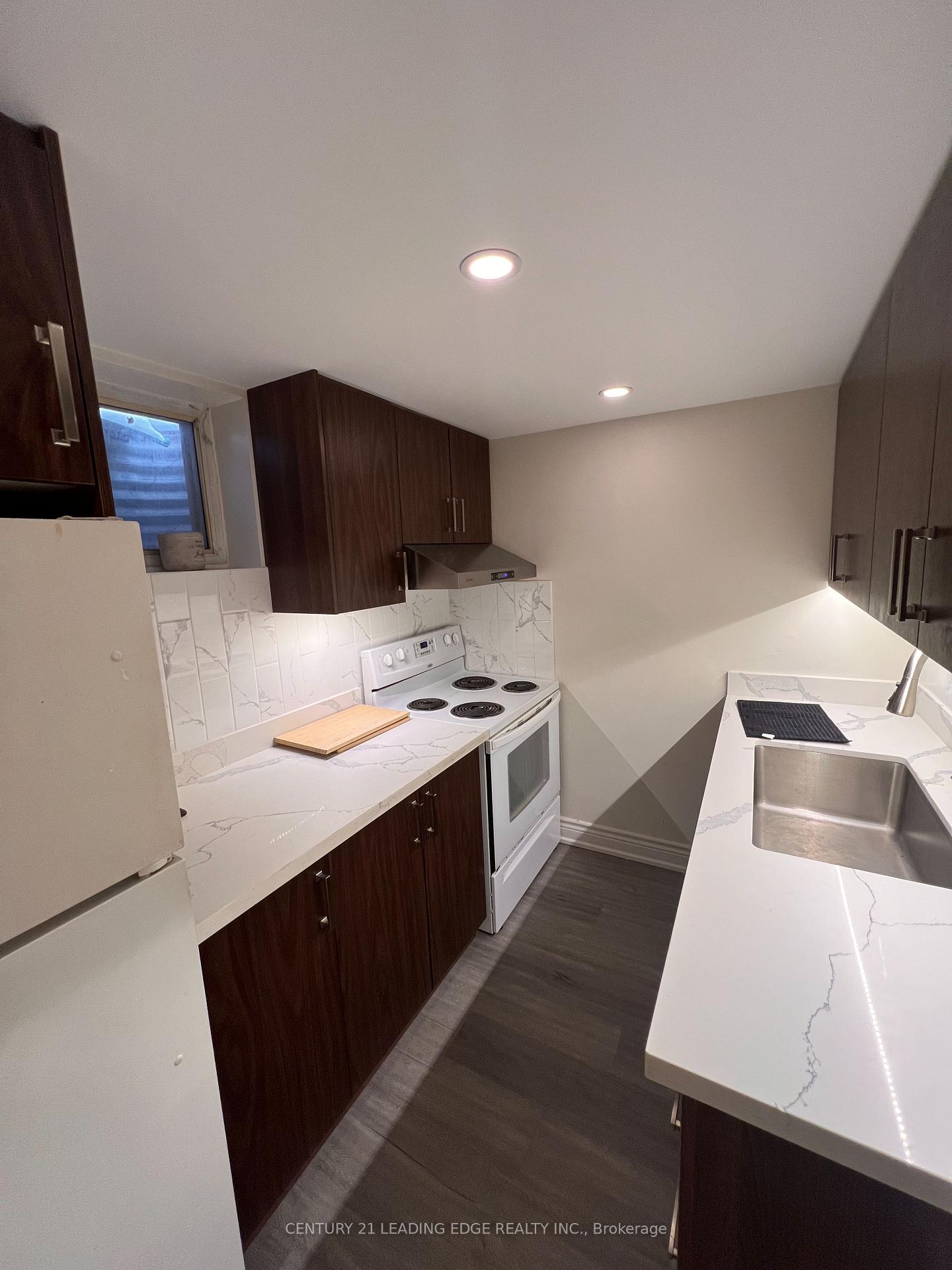Photo 36 of 39 Waddington Crescent, North York, Don Valley Village — HOMEH