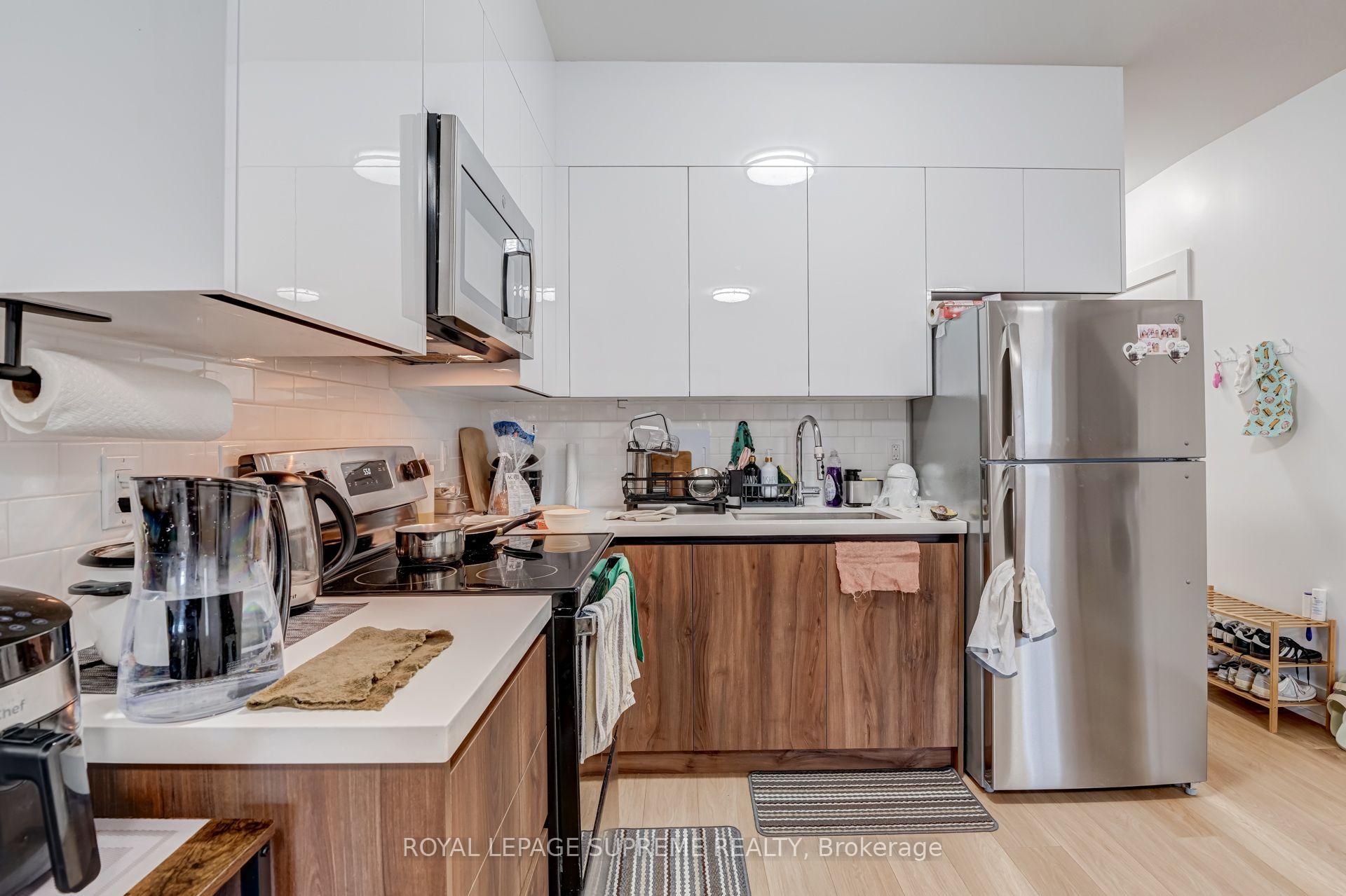 Photo 7 of Unit 2, 97 Bernice Crescent, Toronto, Rockcliffe-Smythe — HOMEH