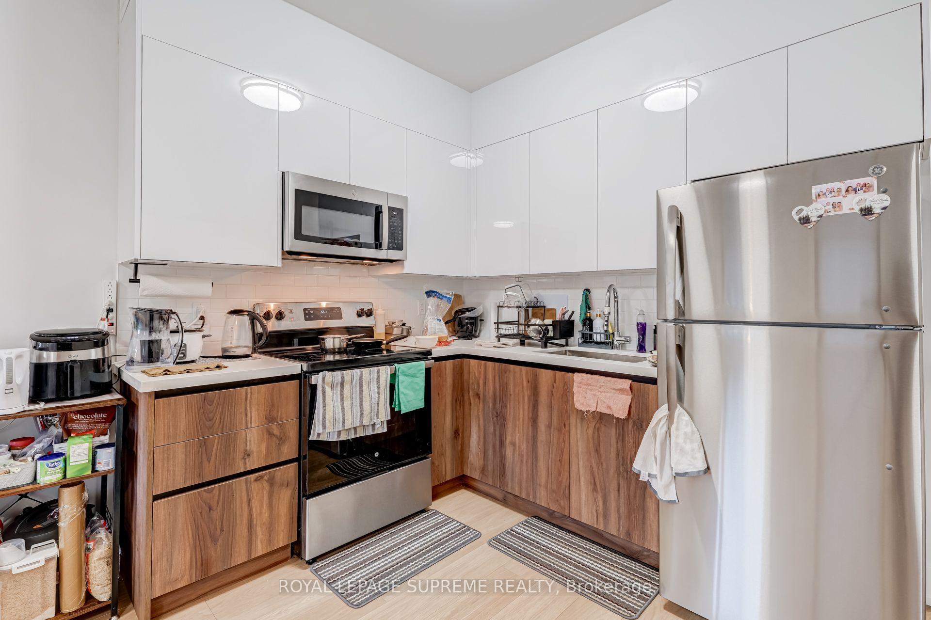 Photo 8 of Unit 2, 97 Bernice Crescent, Toronto, Rockcliffe-Smythe — HOMEH