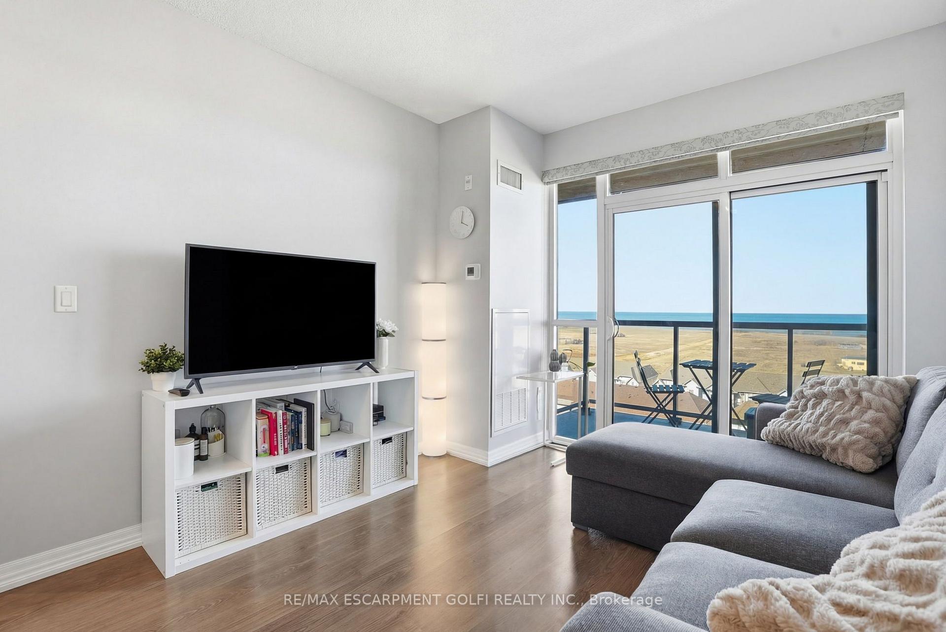 Photo 2 of Unit 708, 560 North Service Road, Grimsby, Grimsby Beach — HOMEH