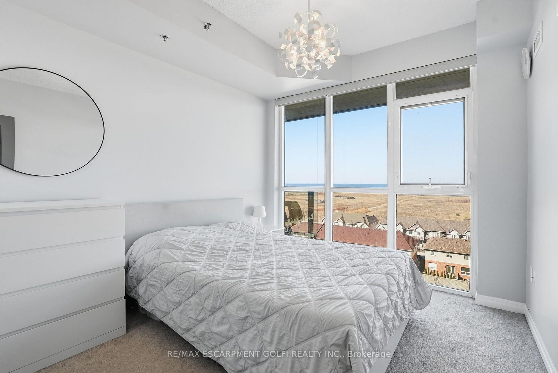 Photo 6 of Unit 708, 560 North Service Road, Grimsby, Grimsby Beach — HOMEH