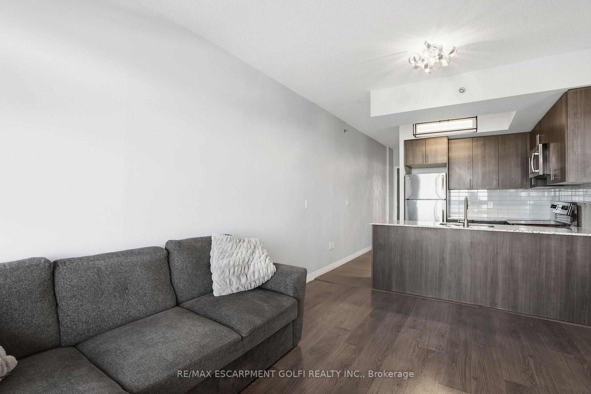 Photo 3 of Unit 708, 560 North Service Road, Grimsby, Grimsby Beach — HOMEH
