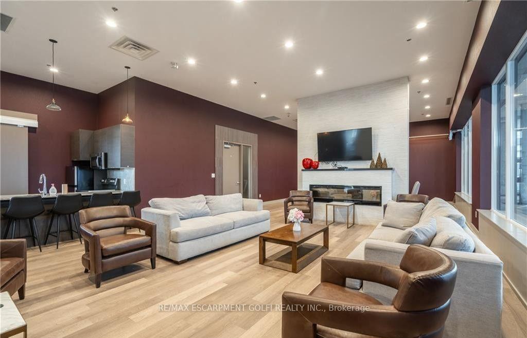 Photo 14 of Unit 708, 560 North Service Road, Grimsby, Grimsby Beach — HOMEH