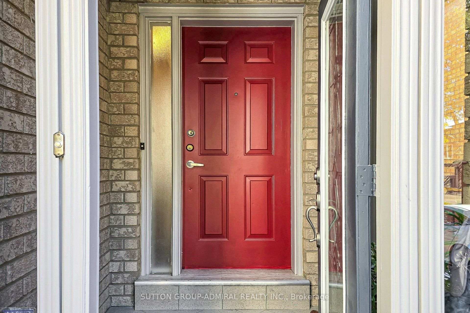 Photo 3 of 43 Berwick Crescent, Richmond Hill, Observatory — HOMEH
