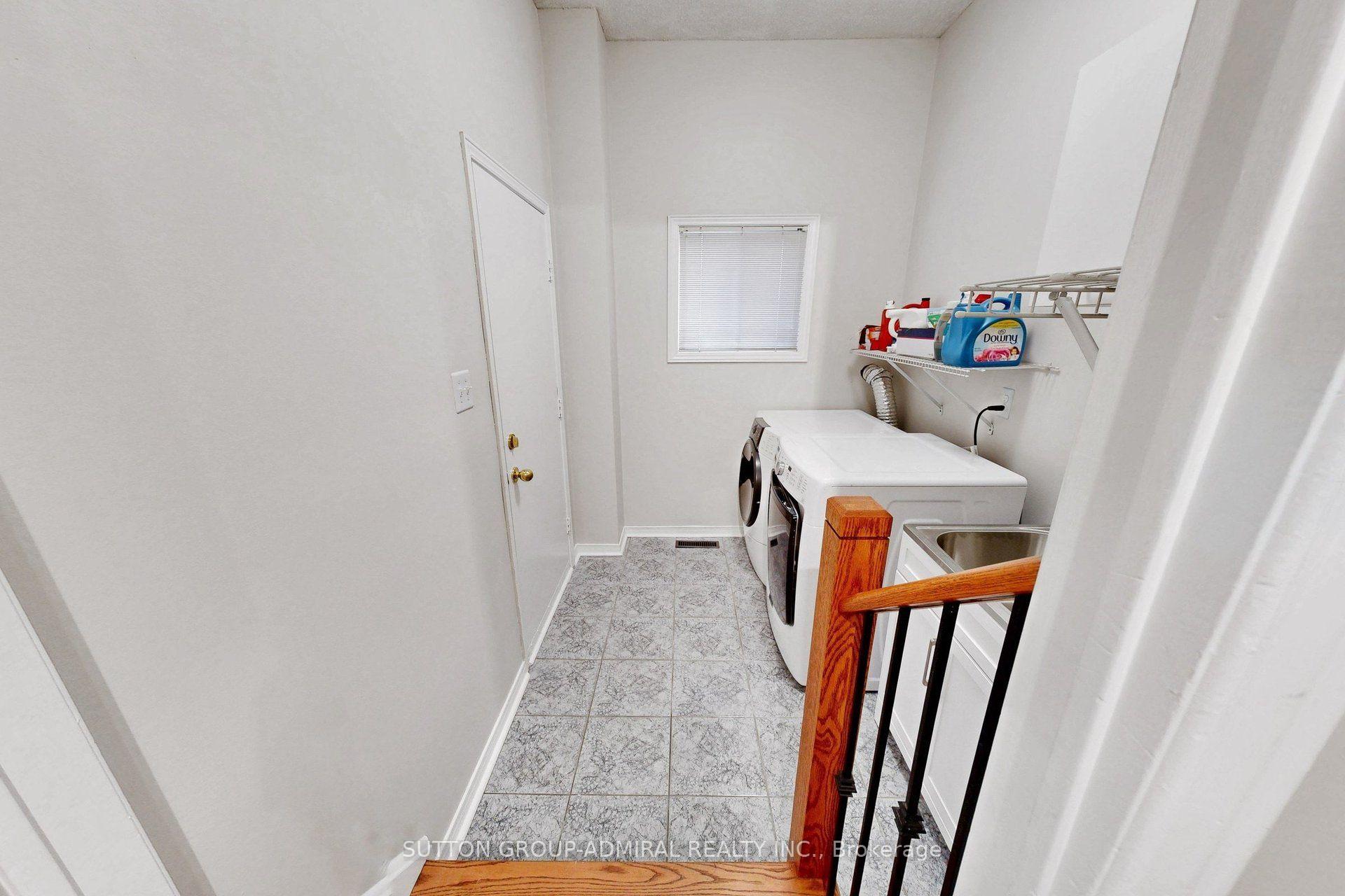 Photo 6 of 43 Berwick Crescent, Richmond Hill, Observatory — HOMEH