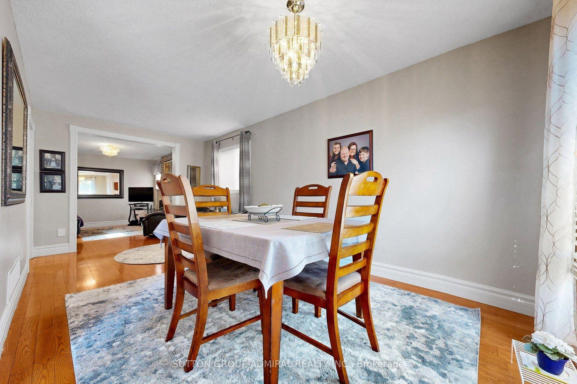 Photo 16 of 43 Berwick Crescent, Richmond Hill, Observatory — HOMEH