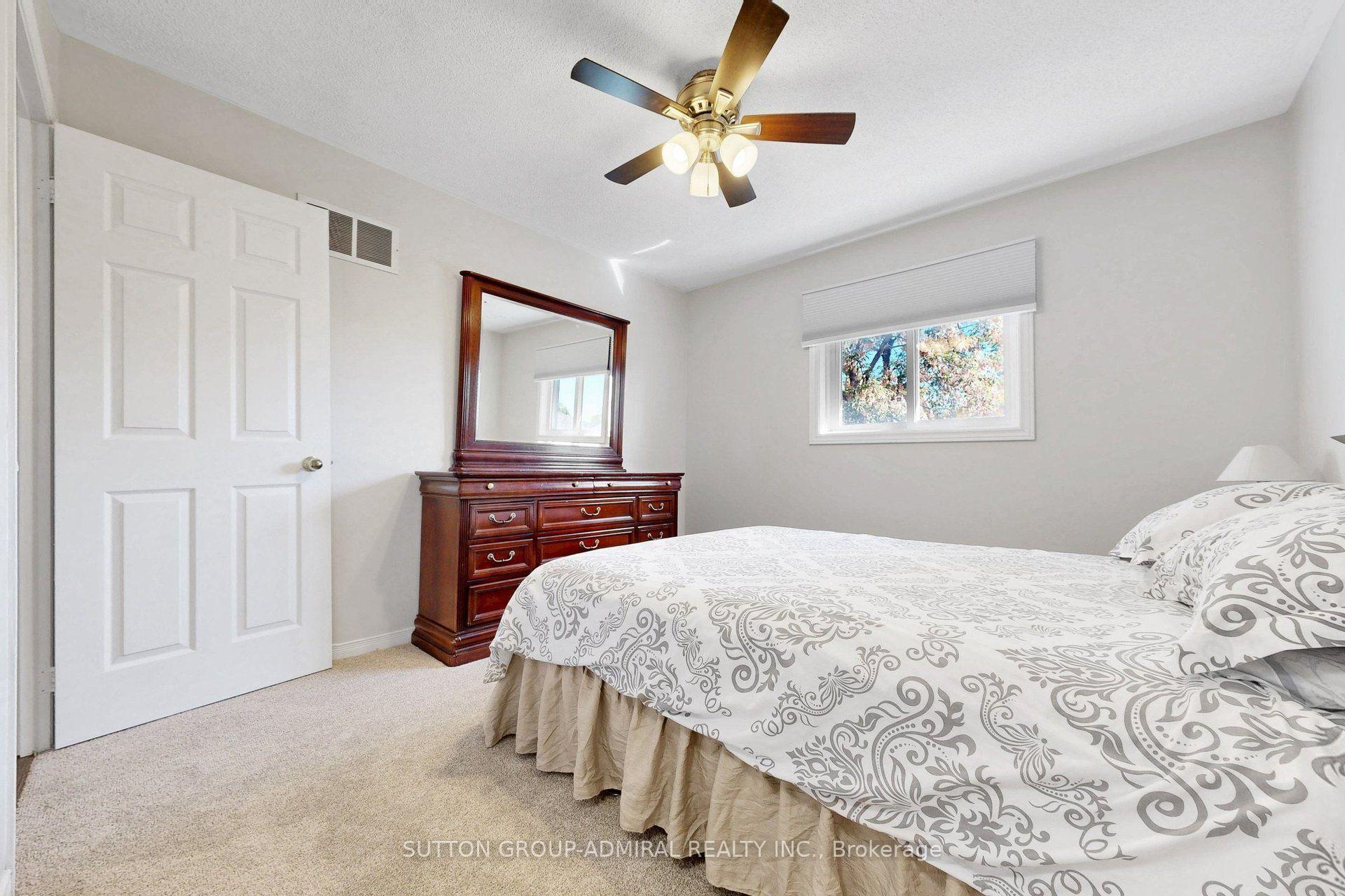 Photo 26 of 43 Berwick Crescent, Richmond Hill, Observatory — HOMEH
