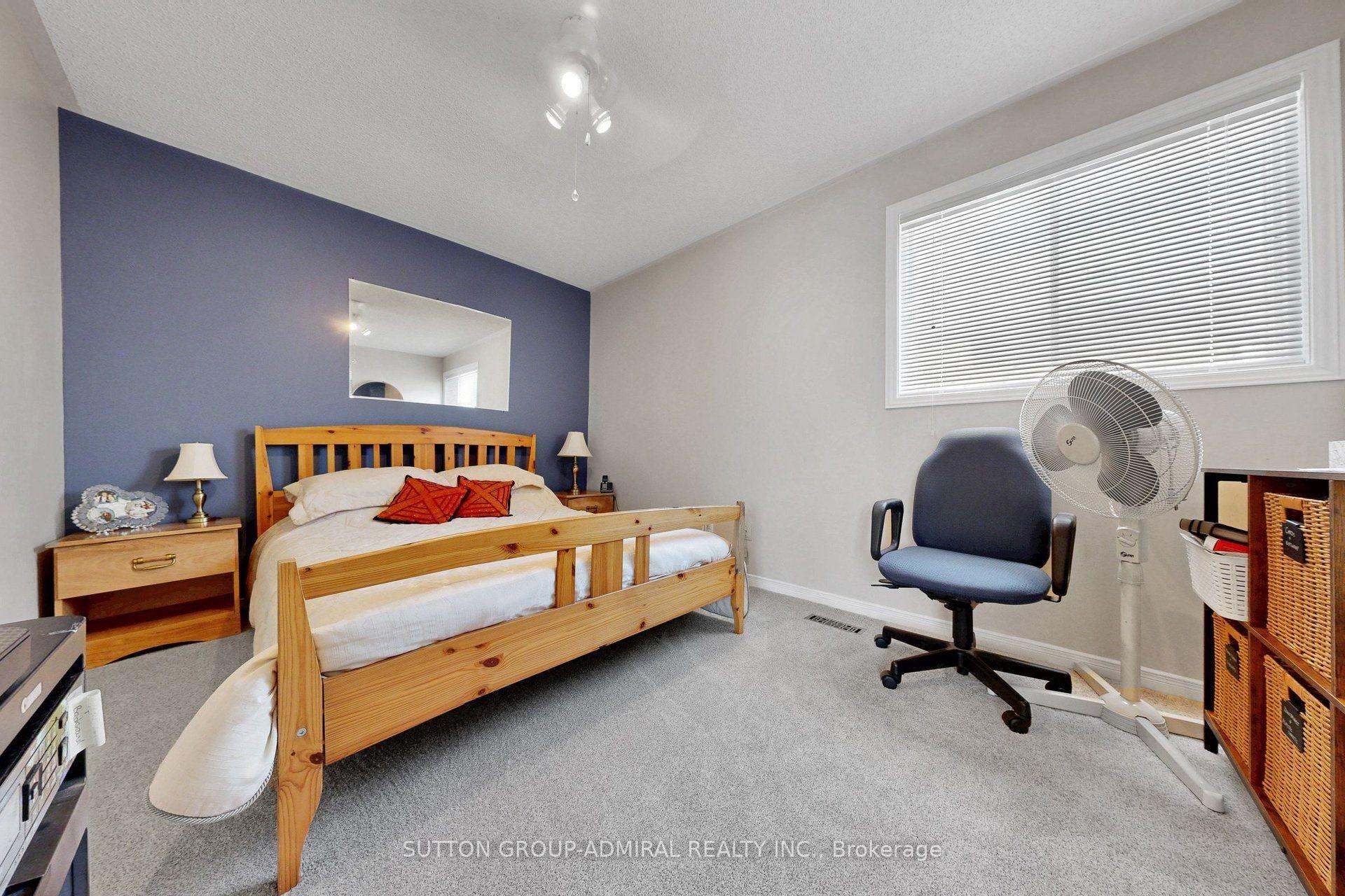 Photo 32 of 43 Berwick Crescent, Richmond Hill, Observatory — HOMEH