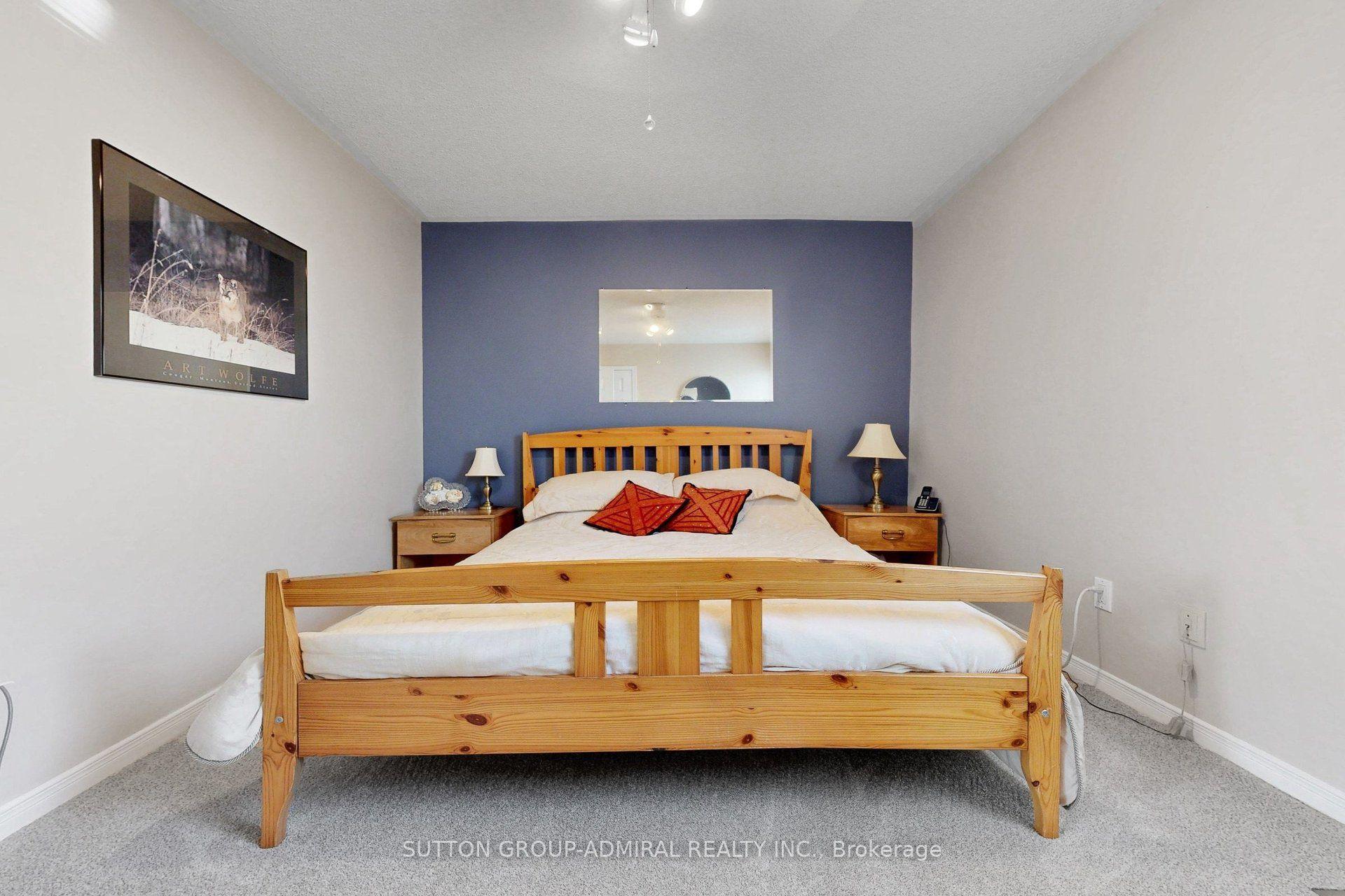 Photo 34 of 43 Berwick Crescent, Richmond Hill, Observatory — HOMEH