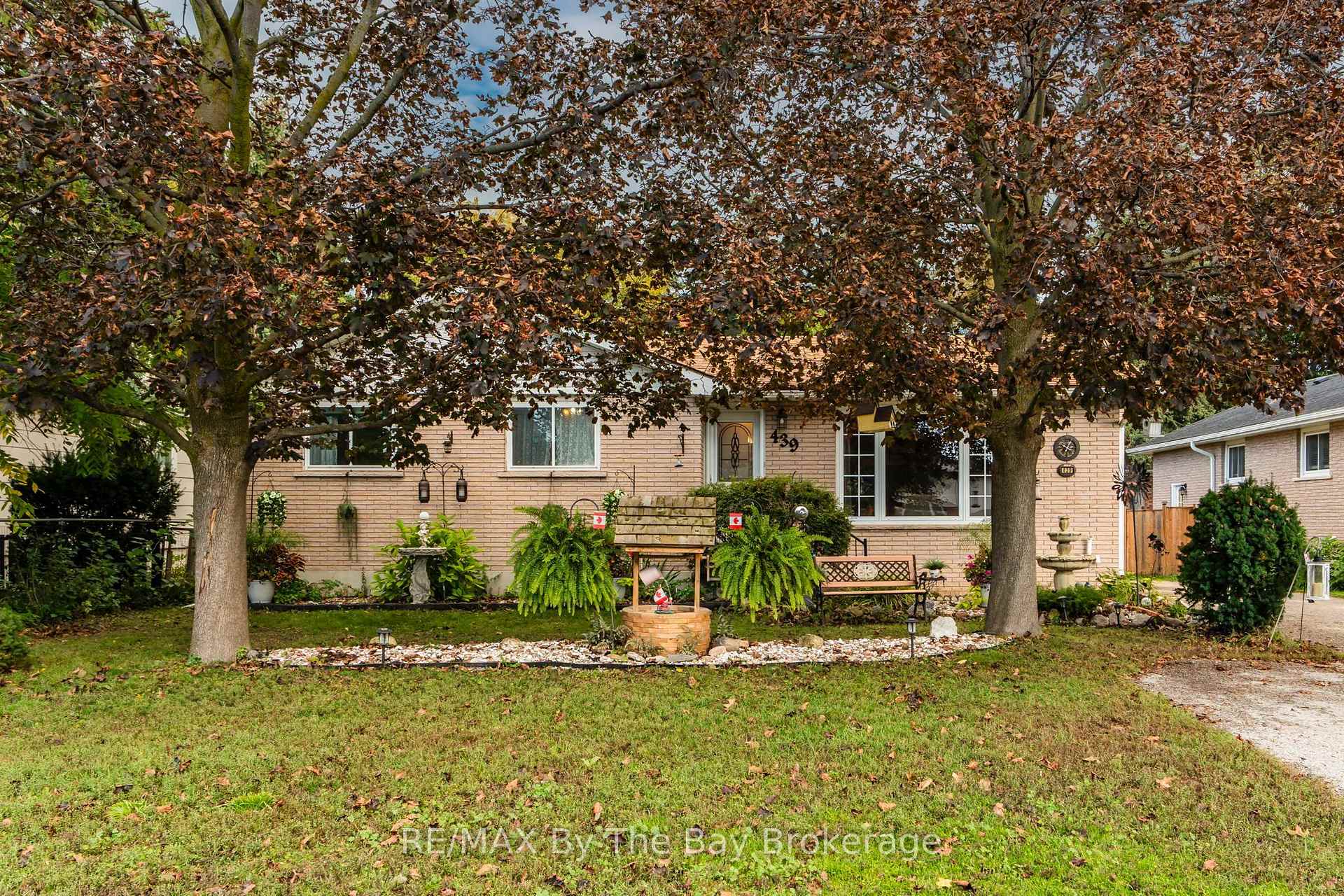 Photo 2 of 439 Fifth Street, Collingwood — HOMEH