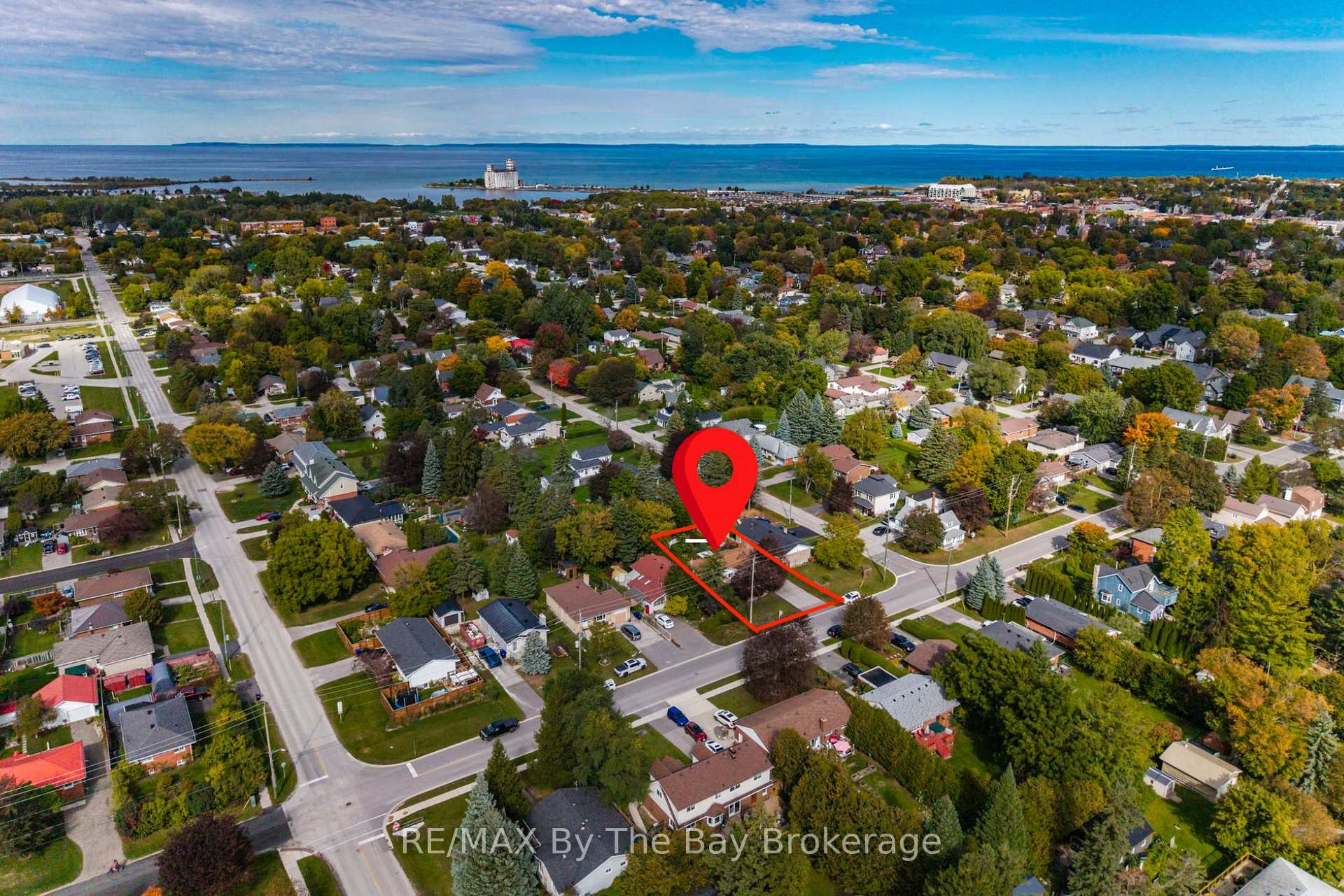 Photo 5 of 439 Fifth Street, Collingwood — HOMEH