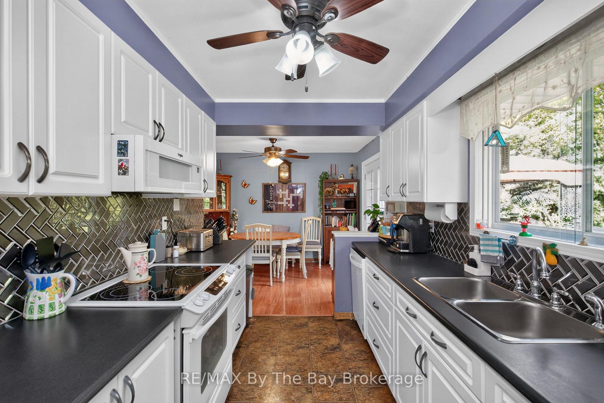 Photo 21 of 439 Fifth Street, Collingwood — HOMEH