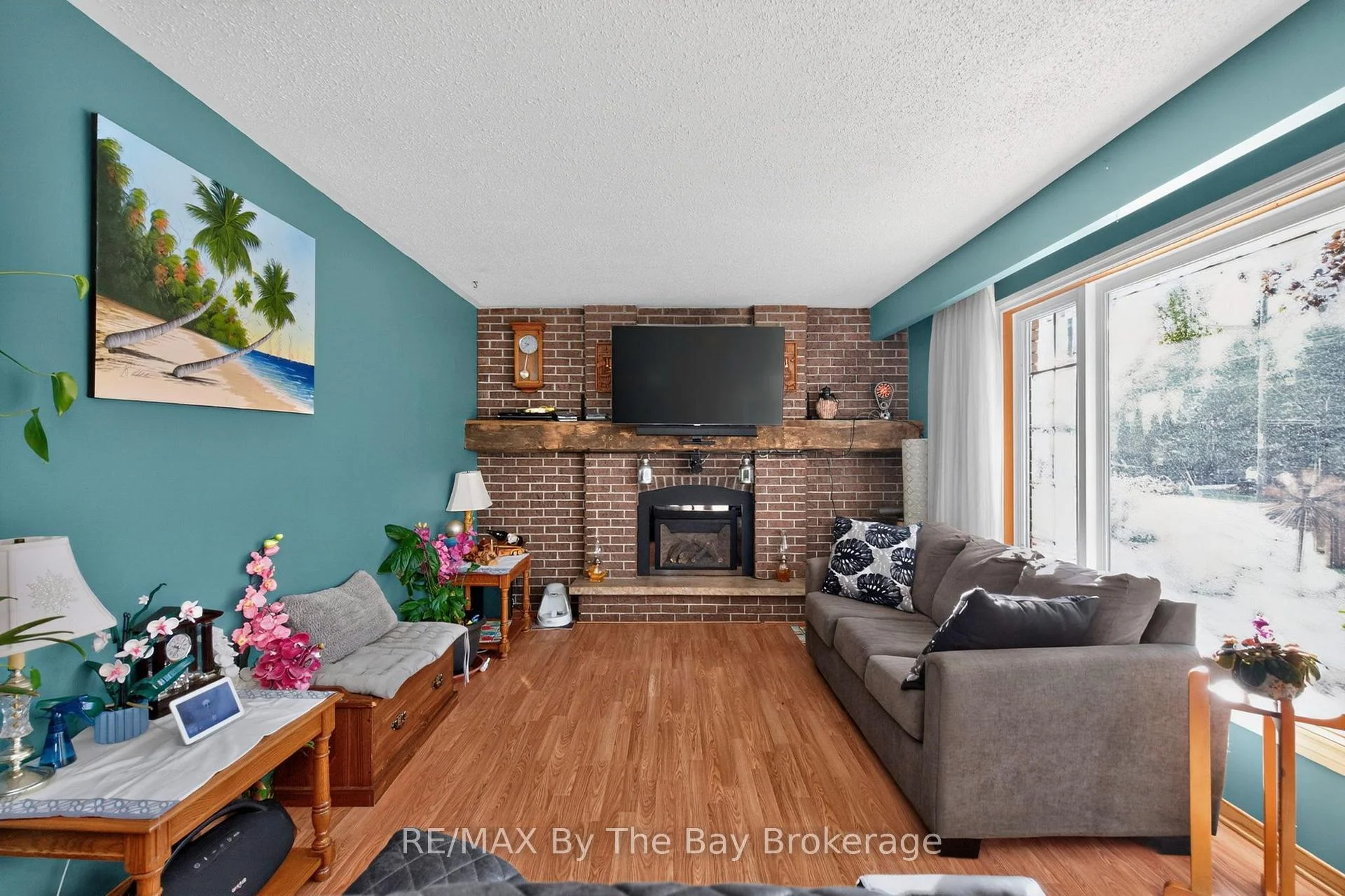 Photo 10 of 439 Fifth Street, Collingwood — HOMEH