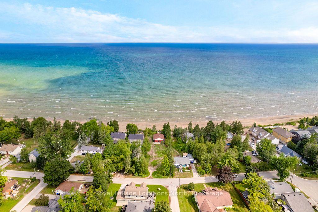 Photo 8 of 1864 Shore Lane, Wasaga Beach — HOMEH