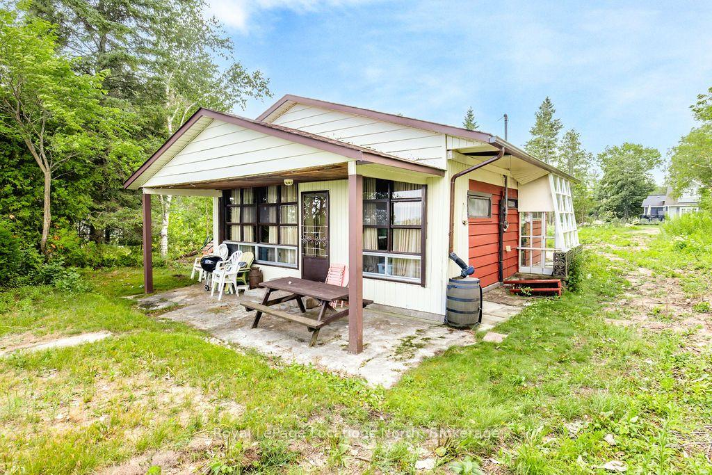 Photo 12 of 1864 Shore Lane, Wasaga Beach — HOMEH