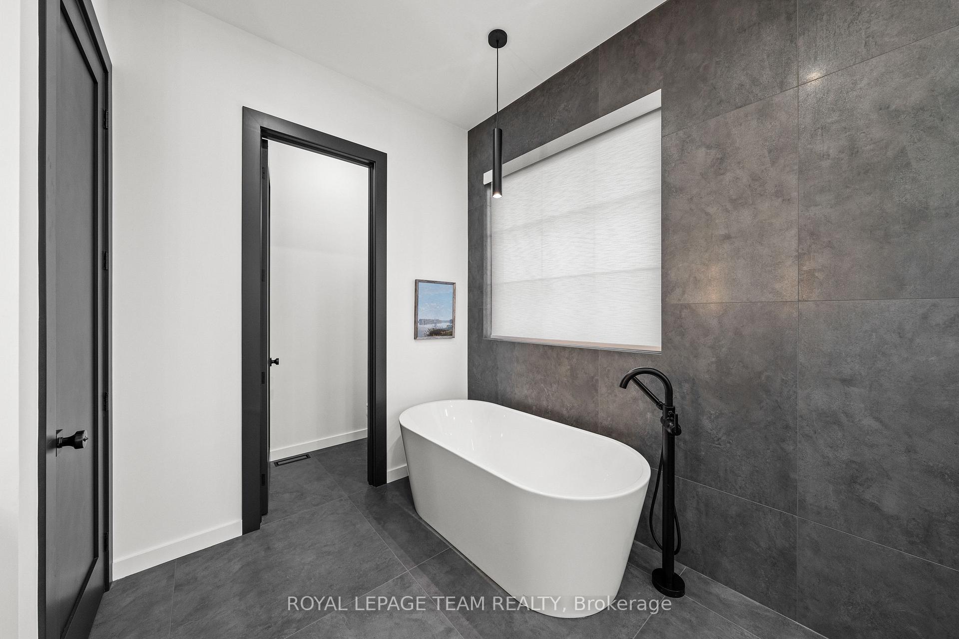 Photo 36 of 4686 Birchgrove Road, Ottawa, Sarsfield/Bearbrook — HOMEH