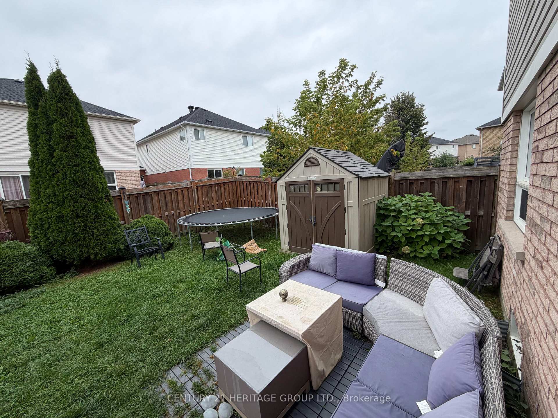 Photo 5 of 1772 Birchview Drive, Oshawa, Samac — HOMEH