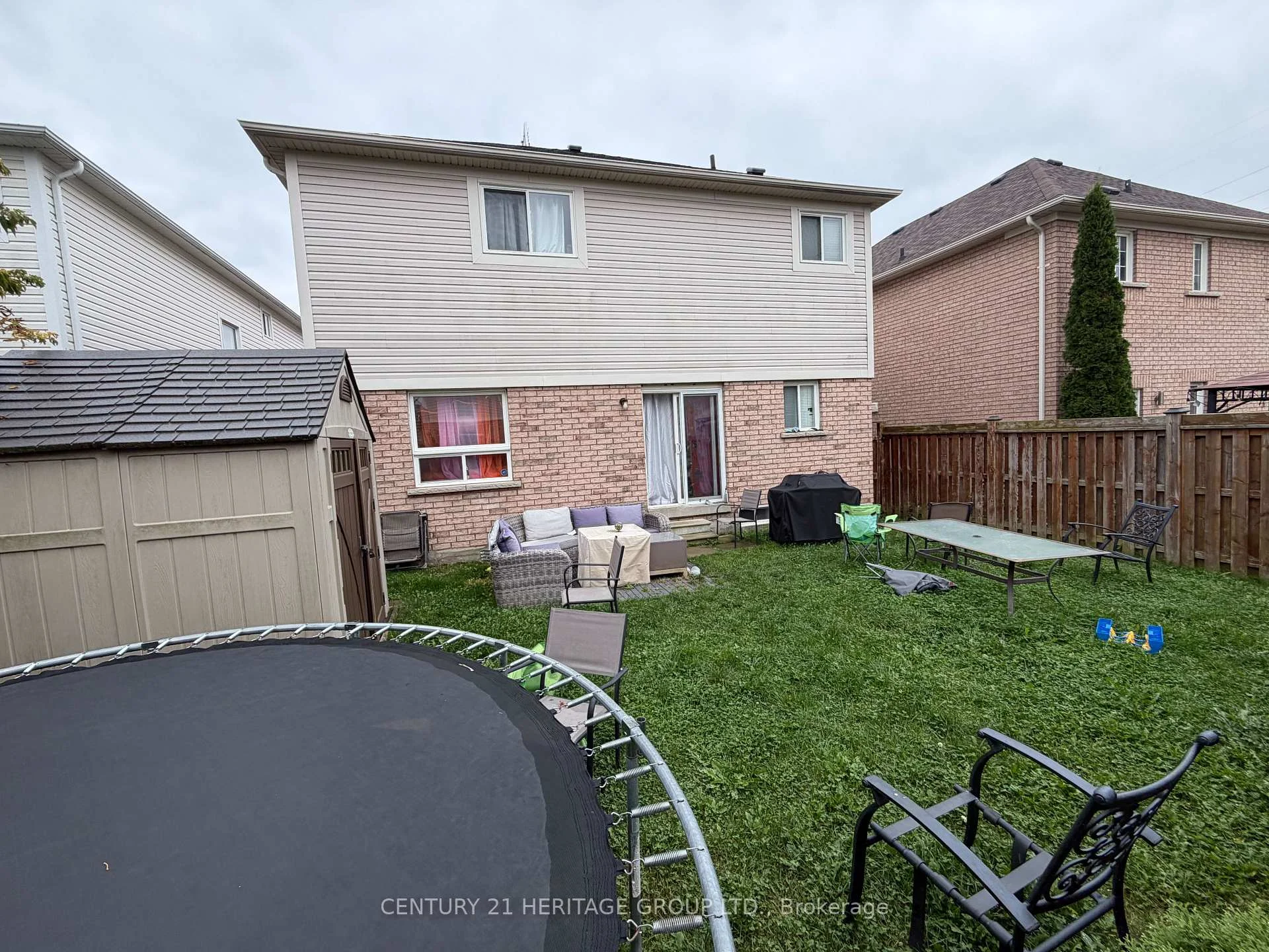 Photo 4 of 1772 Birchview Drive, Oshawa, Samac — HOMEH