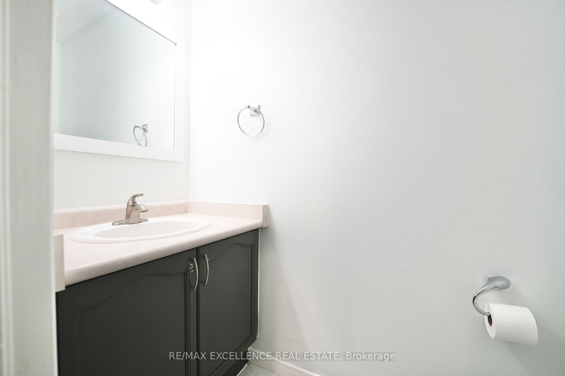 Photo 12 of 41 Roman Crescent, London, East I — HOMEH