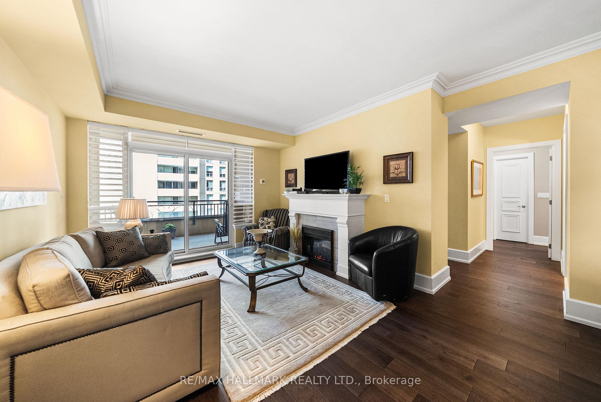 Photo 2 of Unit 807C, 662 Sheppard Avenue E, North York, Bayview Village — HOMEH
