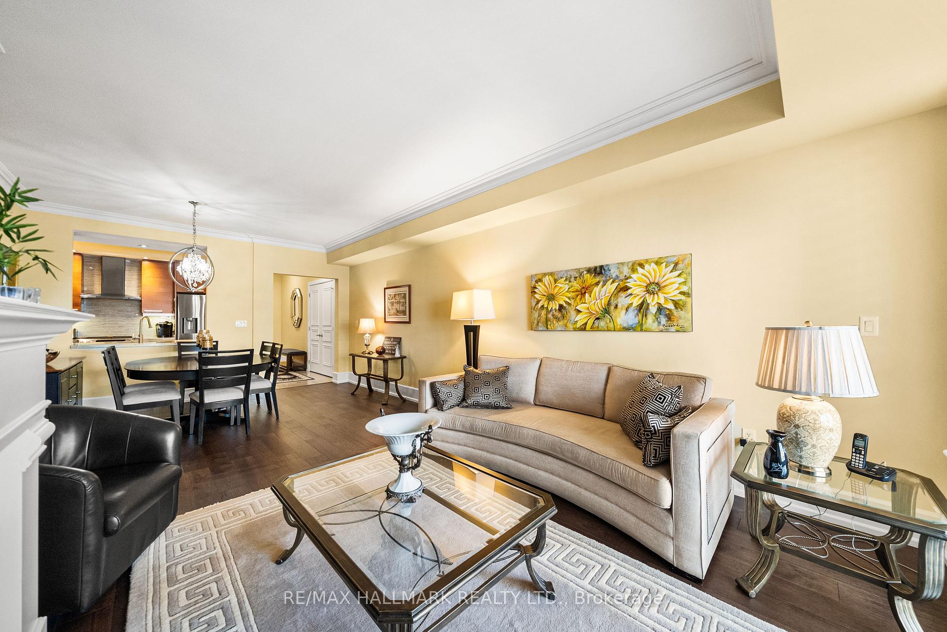 Photo 5 of Unit 807C, 662 Sheppard Avenue E, North York, Bayview Village — HOMEH