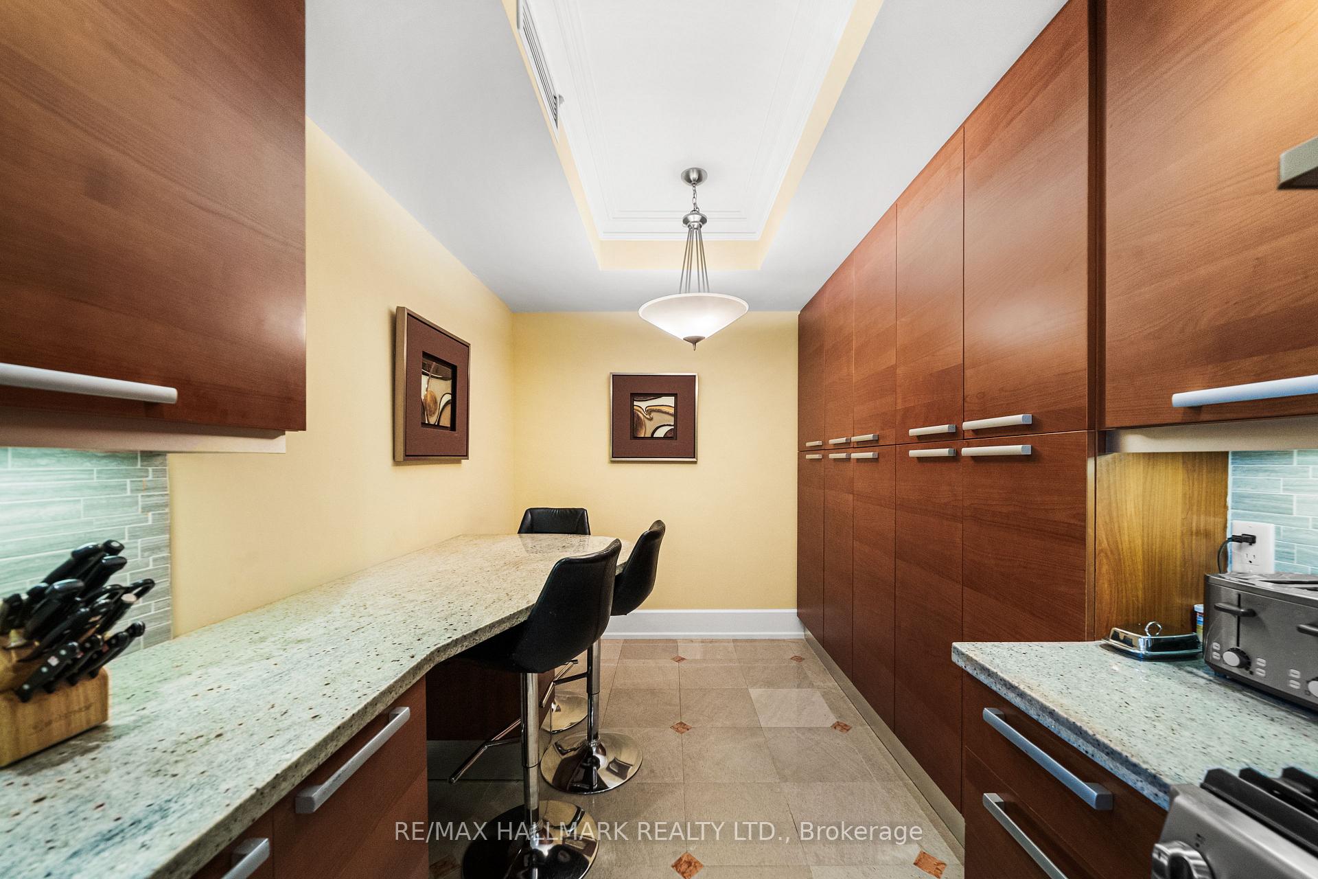 Photo 11 of Unit 807C, 662 Sheppard Avenue E, North York, Bayview Village — HOMEH