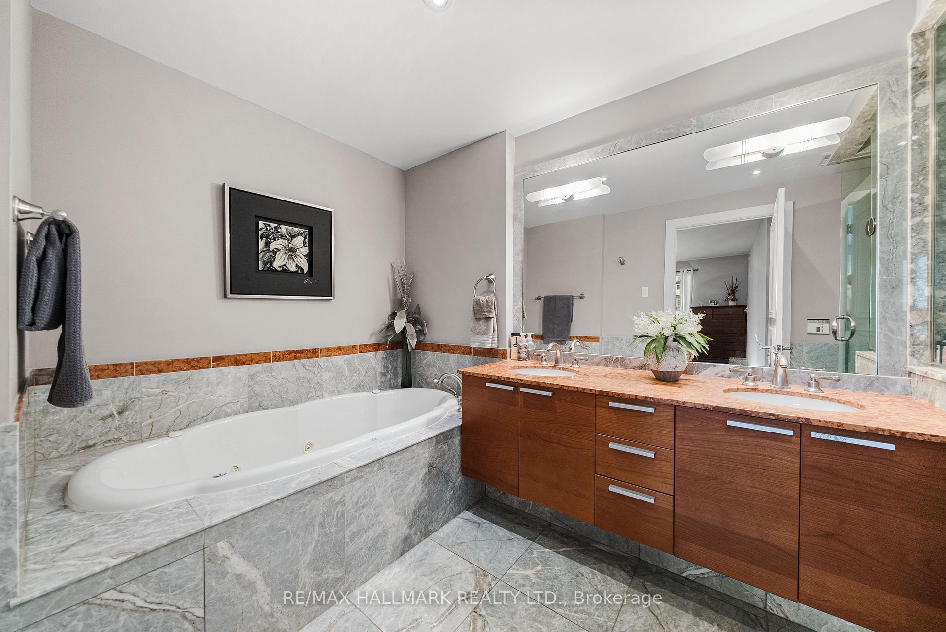 Photo 15 of Unit 807C, 662 Sheppard Avenue E, North York, Bayview Village — HOMEH