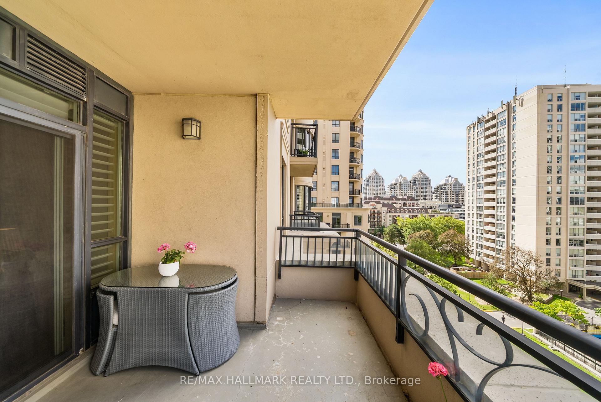Photo 22 of Unit 807C, 662 Sheppard Avenue E, North York, Bayview Village — HOMEH