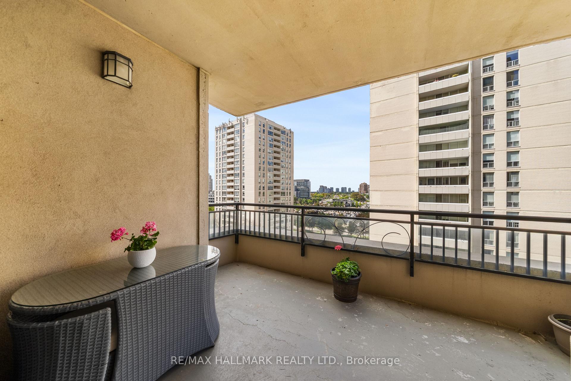 Photo 23 of Unit 807C, 662 Sheppard Avenue E, North York, Bayview Village — HOMEH