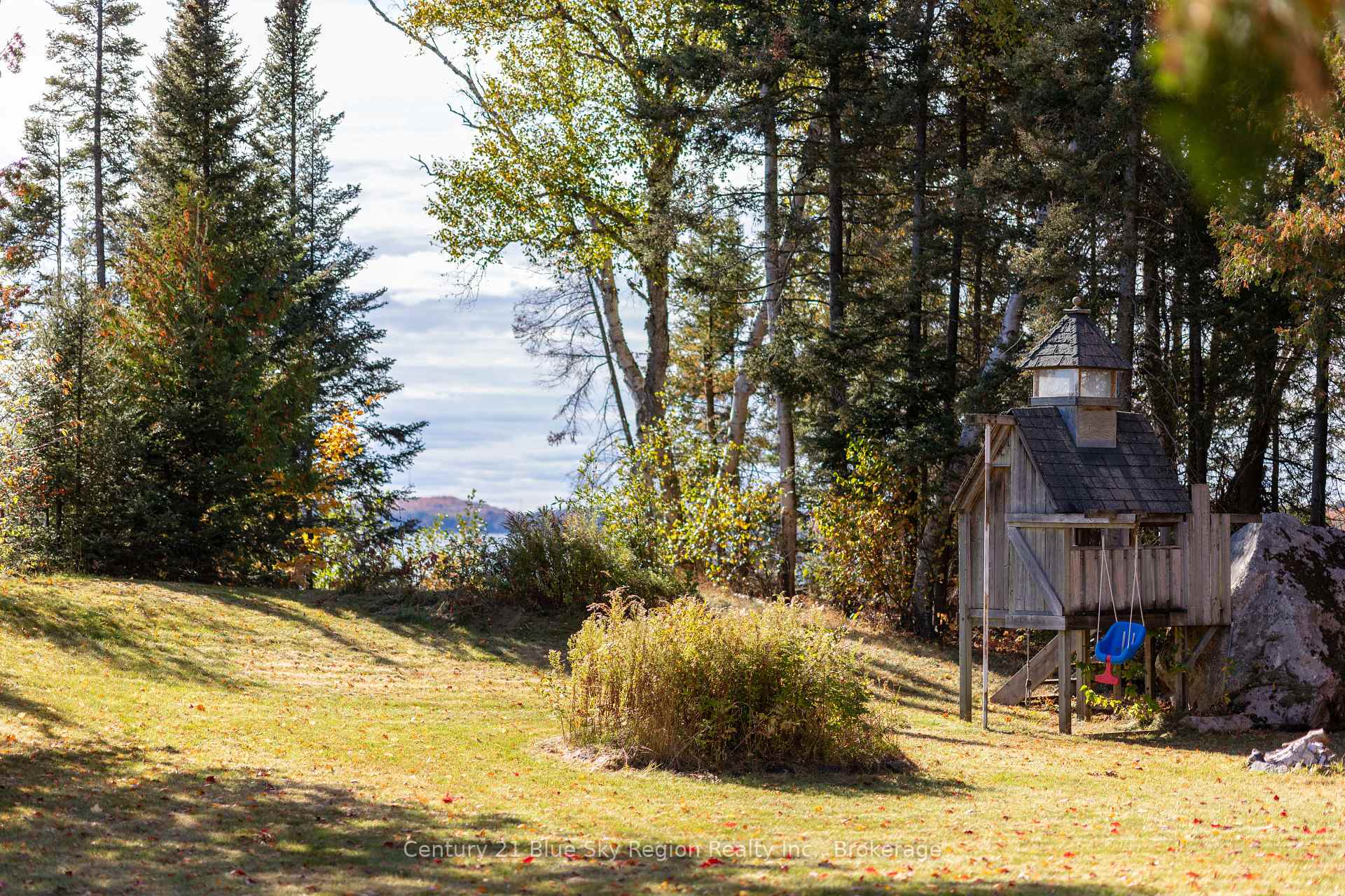 Photo 35 of 102 North Star Drive W, Bonfield — HOMEH