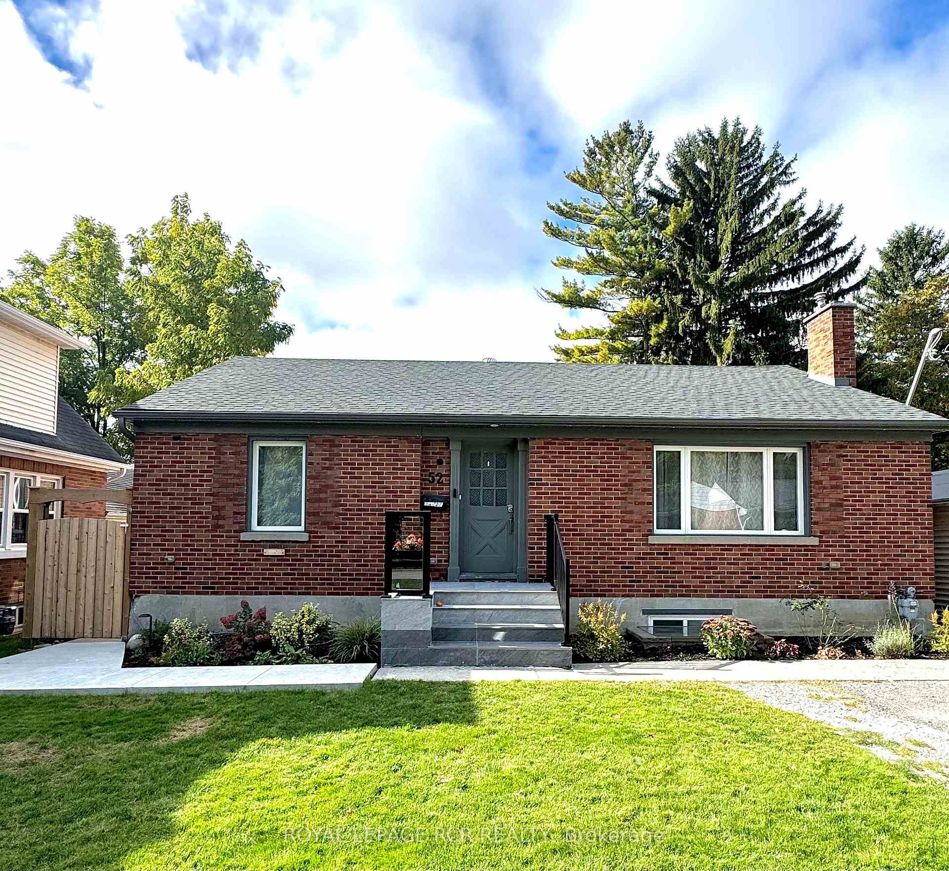 Photo 1 of 52 Drury Lane, Barrie, Wellington — HOMEH