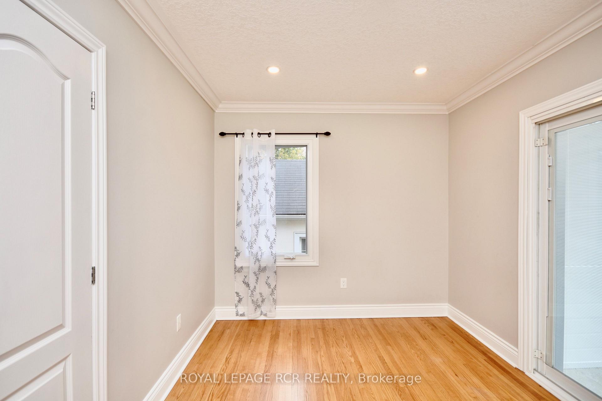 Photo 14 of 52 Drury Lane, Barrie, Wellington — HOMEH