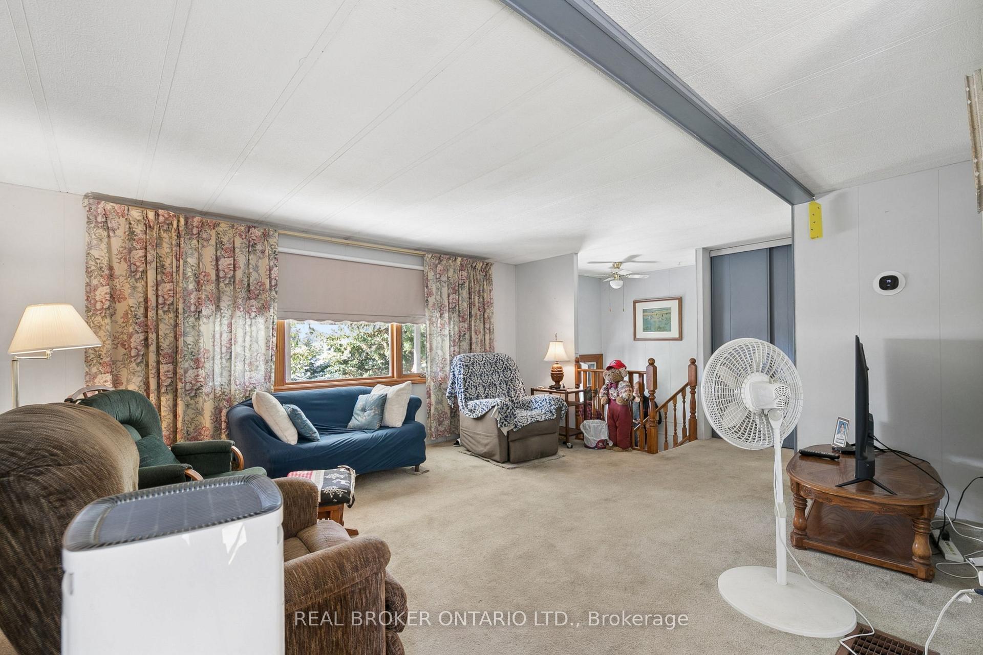 Photo 3 of 195 John Street S, Minto — HOMEH
