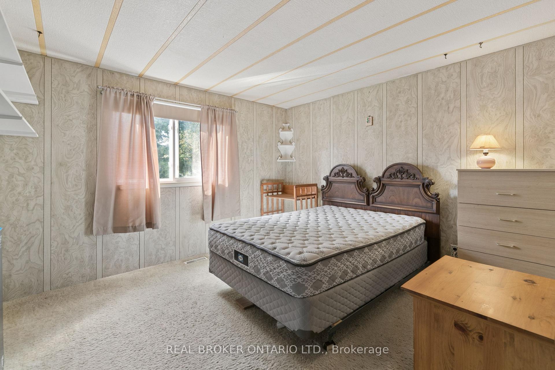 Photo 13 of 195 John Street S, Minto — HOMEH