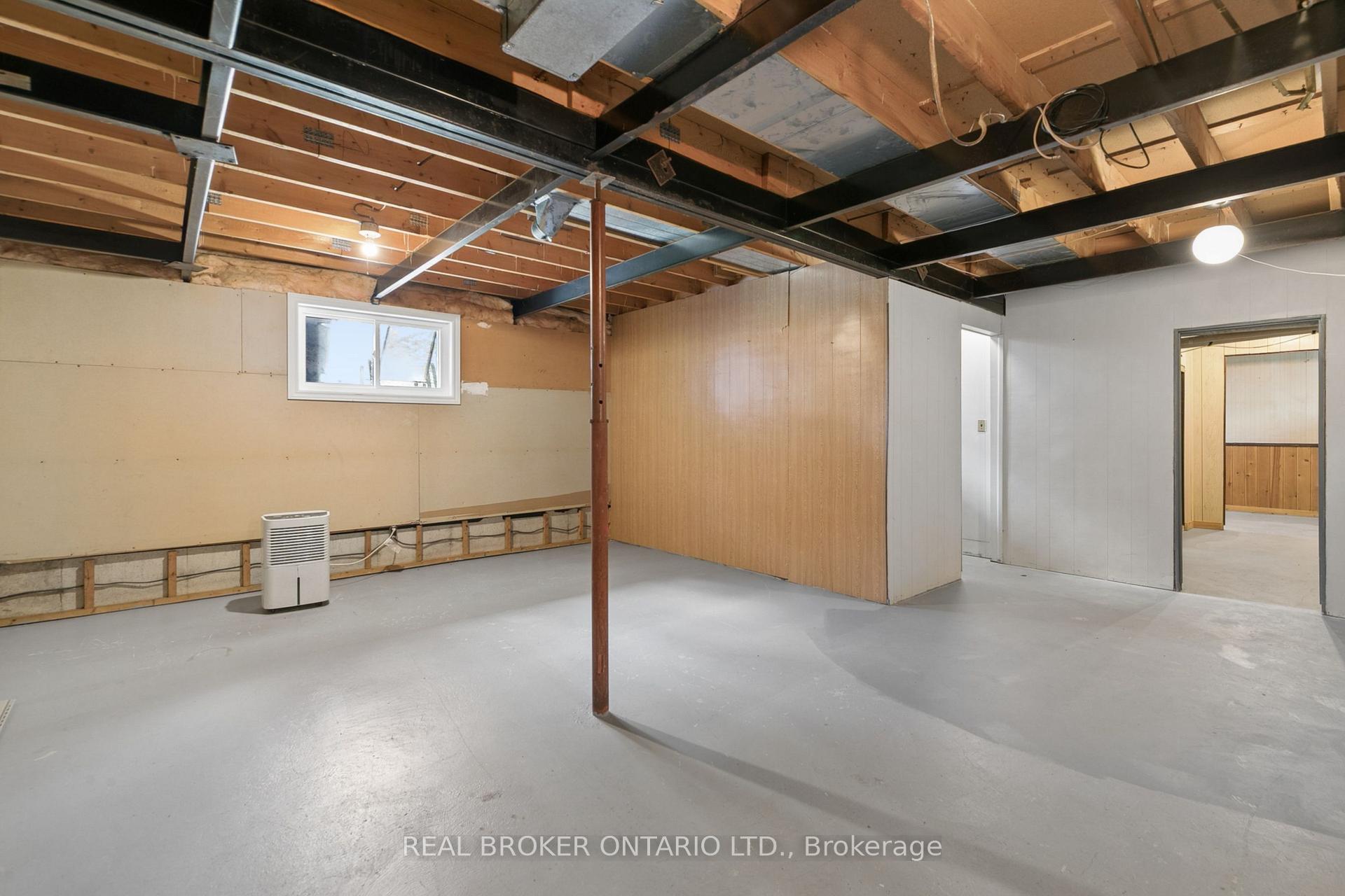 Photo 16 of 195 John Street S, Minto — HOMEH
