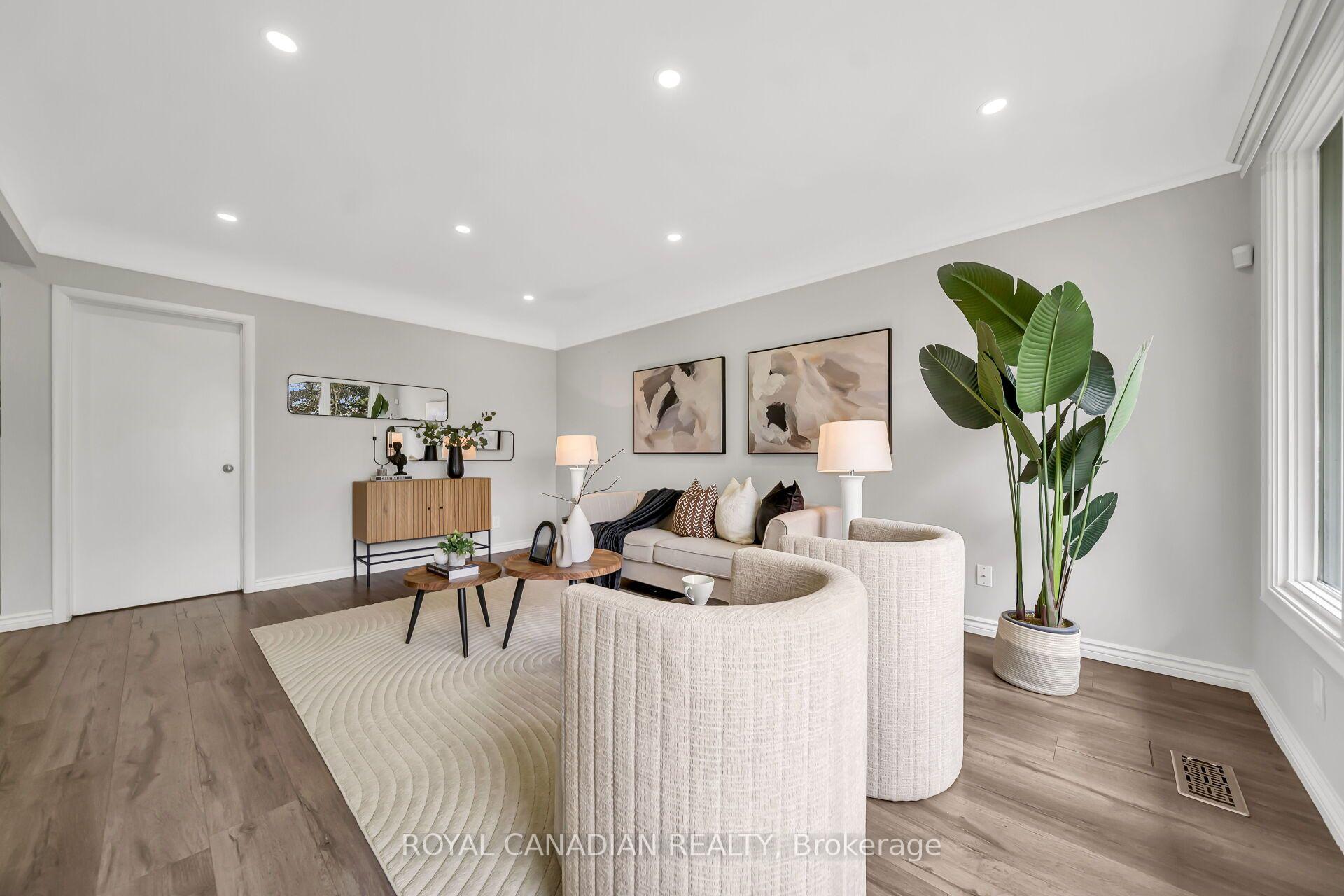 Photo 10 of 284 Cedar Crescent, Cambridge, Southwood - Kinbridge — HOMEH