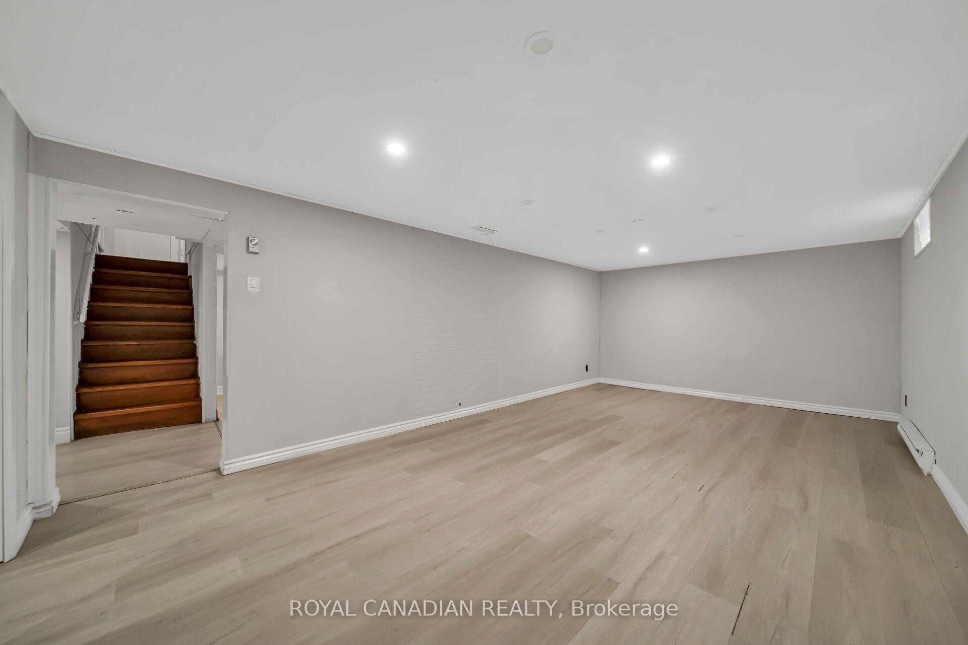 Photo 35 of 284 Cedar Crescent, Cambridge, Southwood - Kinbridge — HOMEH