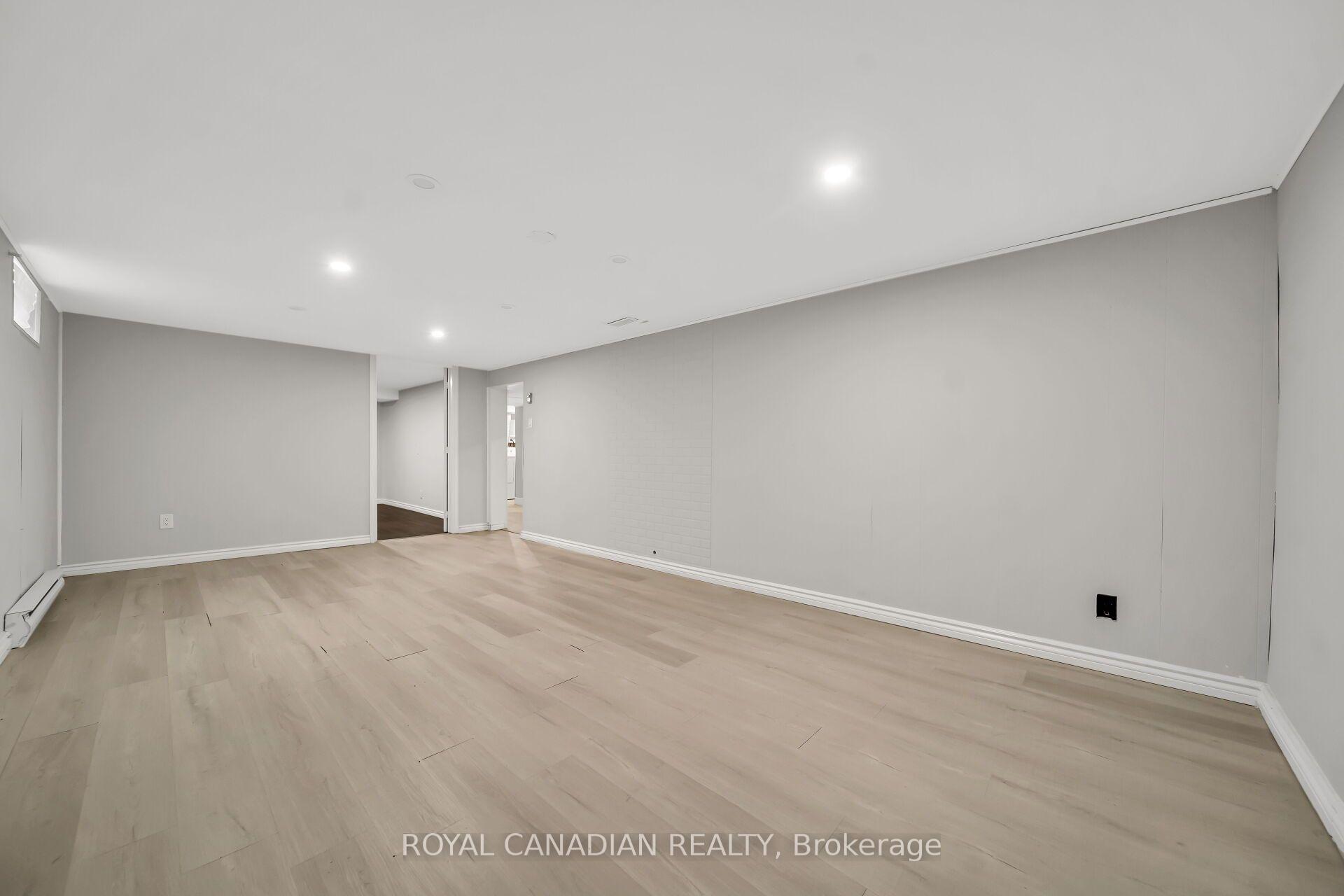Photo 36 of 284 Cedar Crescent, Cambridge, Southwood - Kinbridge — HOMEH