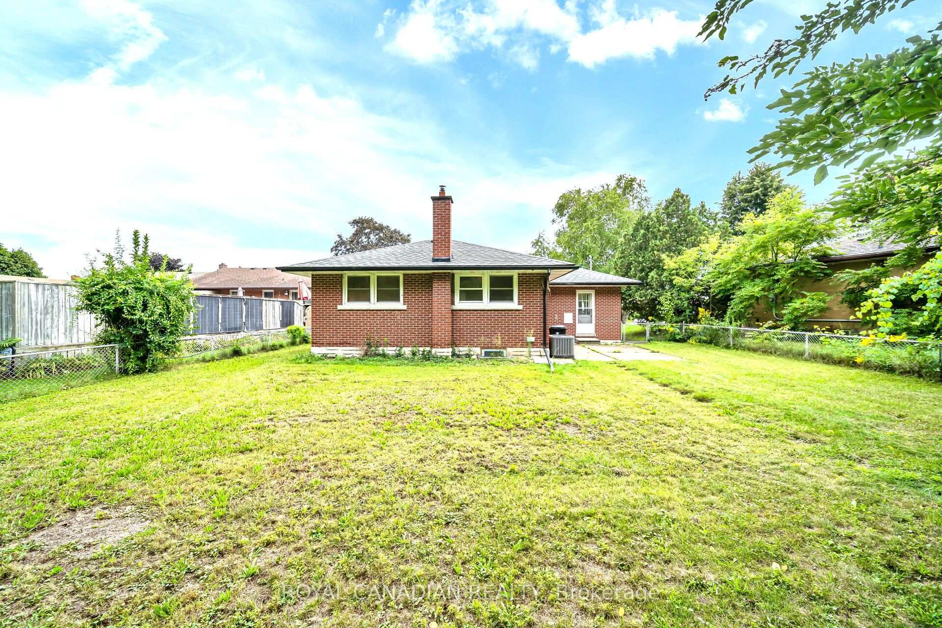 Photo 41 of 284 Cedar Crescent, Cambridge, Southwood - Kinbridge — HOMEH